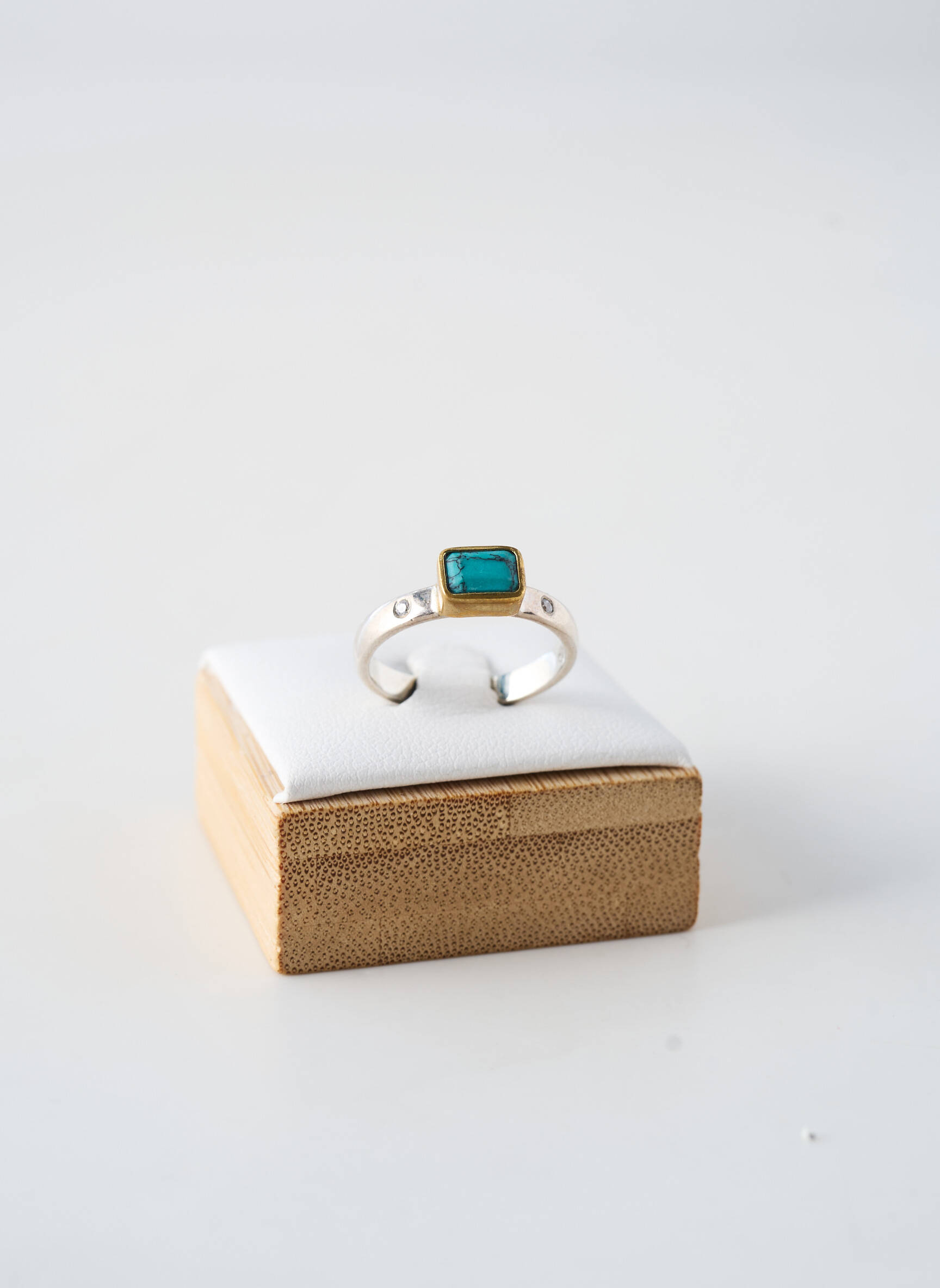Bague ornement pierre bleu CANYON femme
