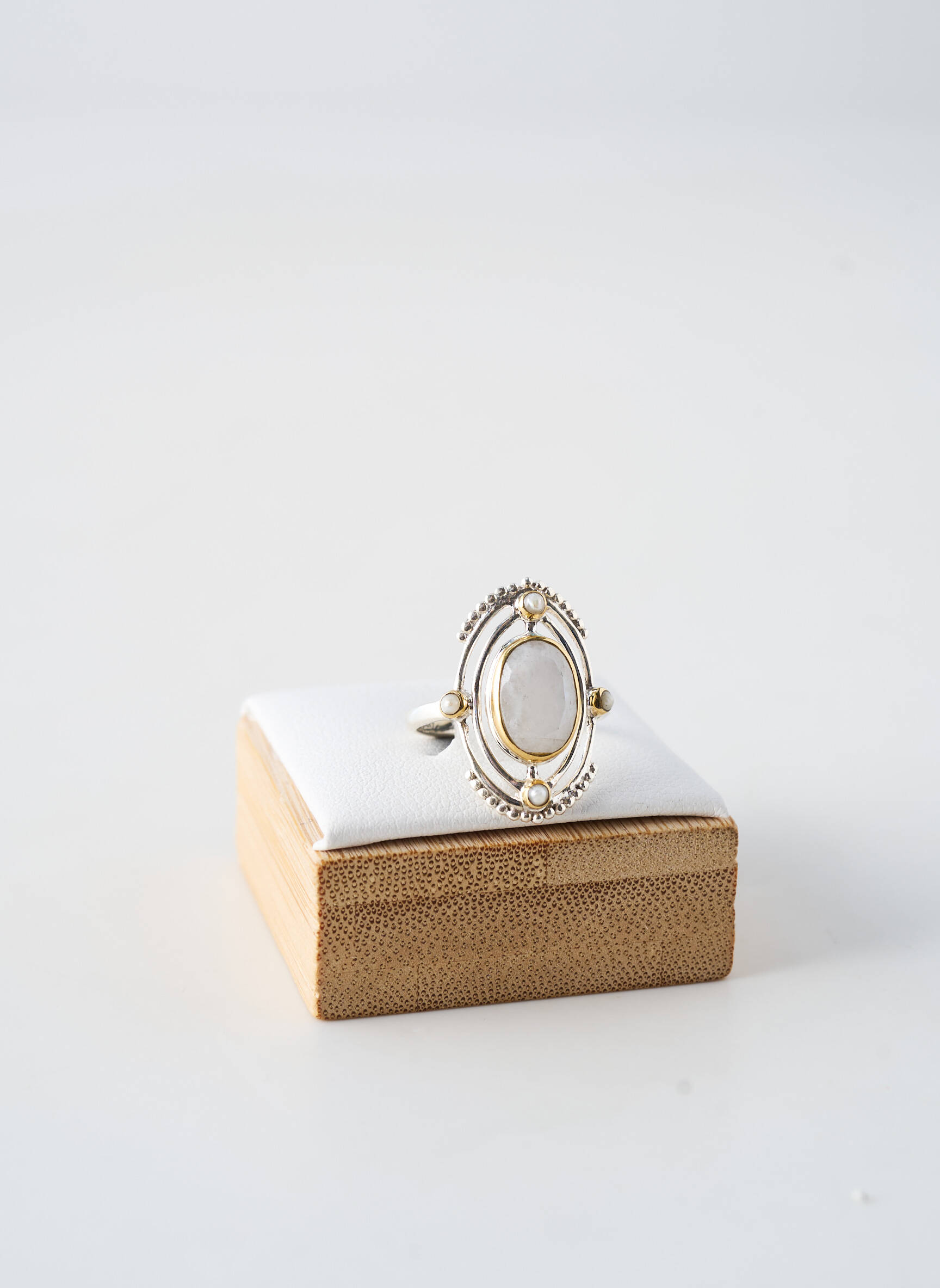 Bague ornement pierre blanc CANYON femme