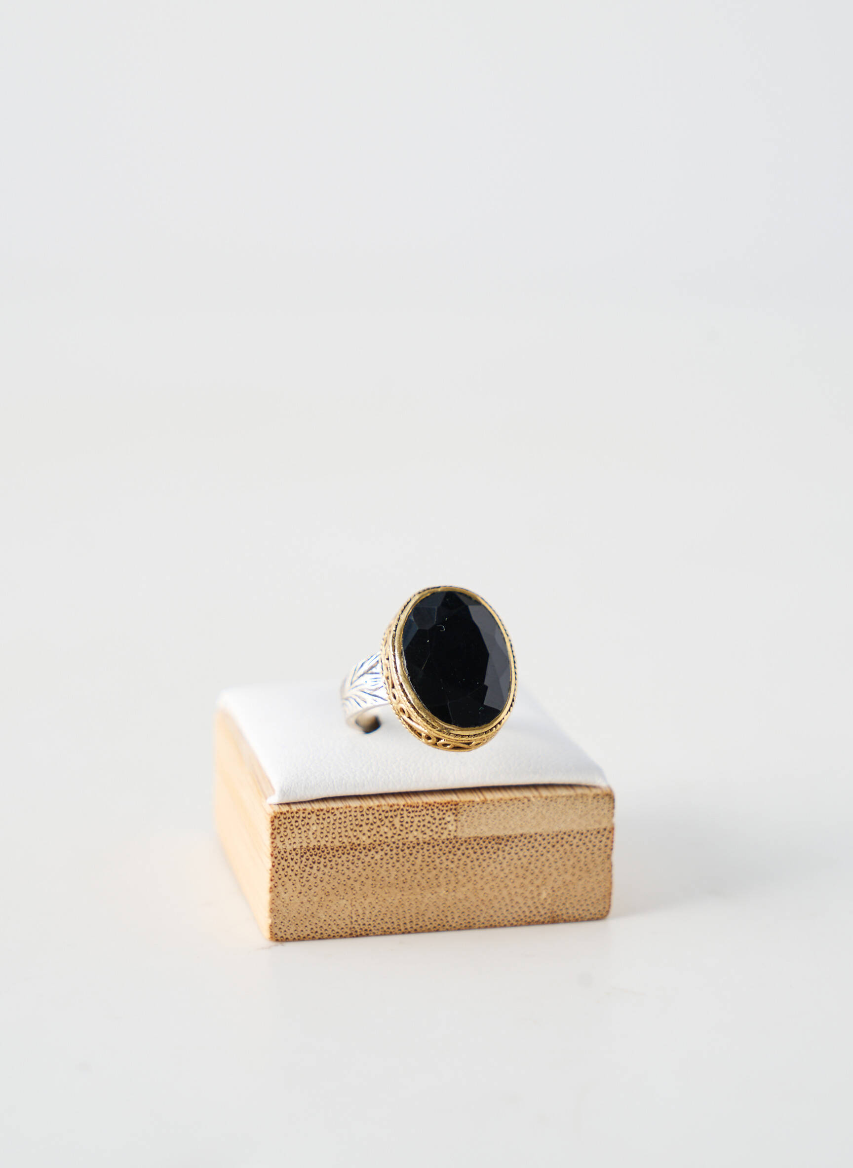 Bague ornement pierre noir CANYON femme