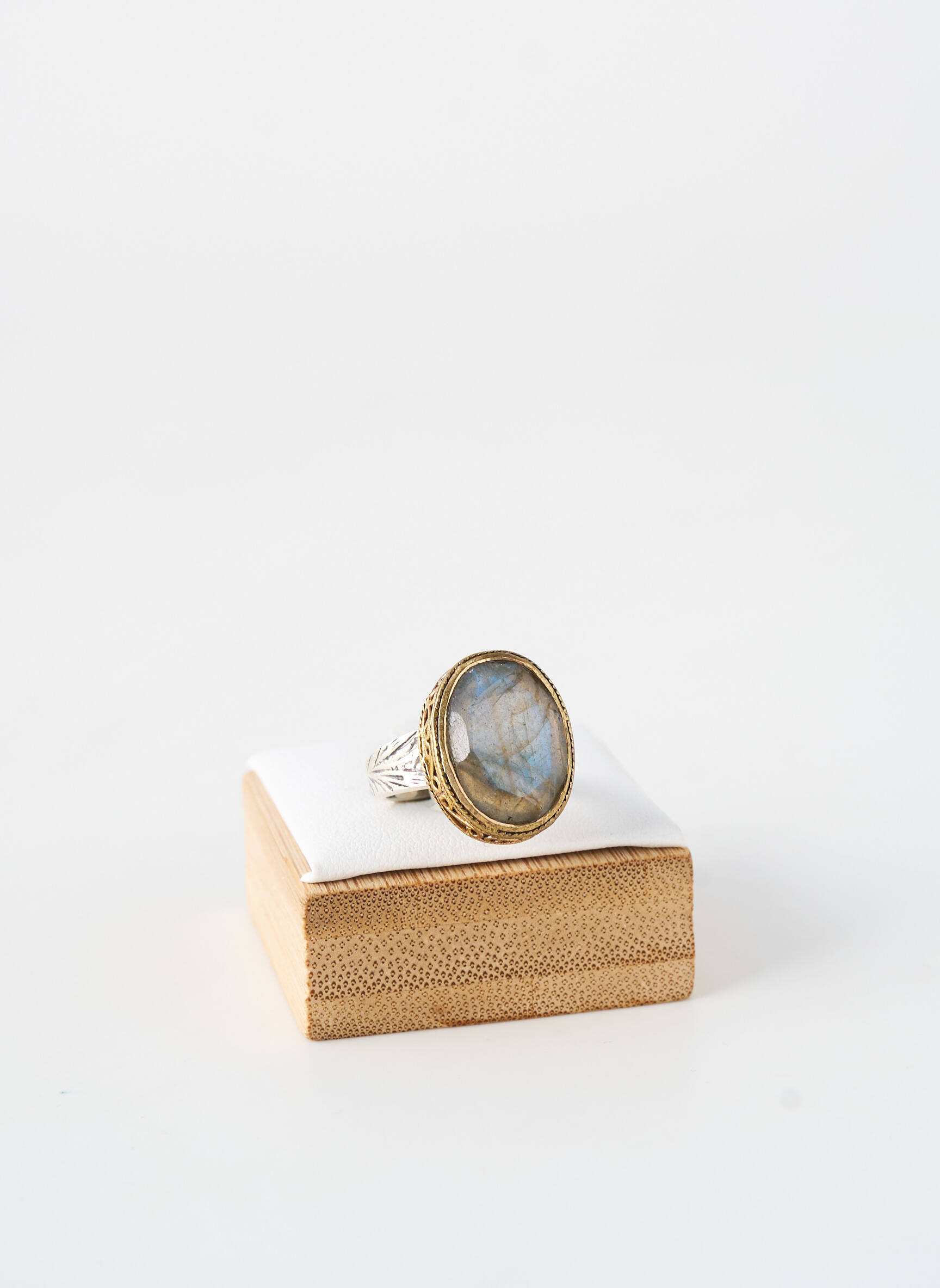 Bague ornement pierre bleu CANYON femme