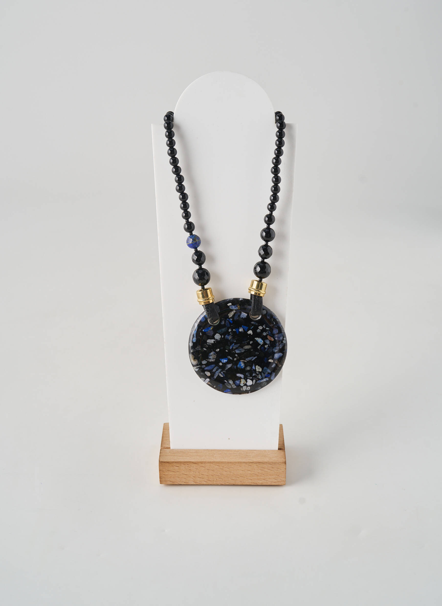 Collier matériaux plaqué or noir NATURE femme