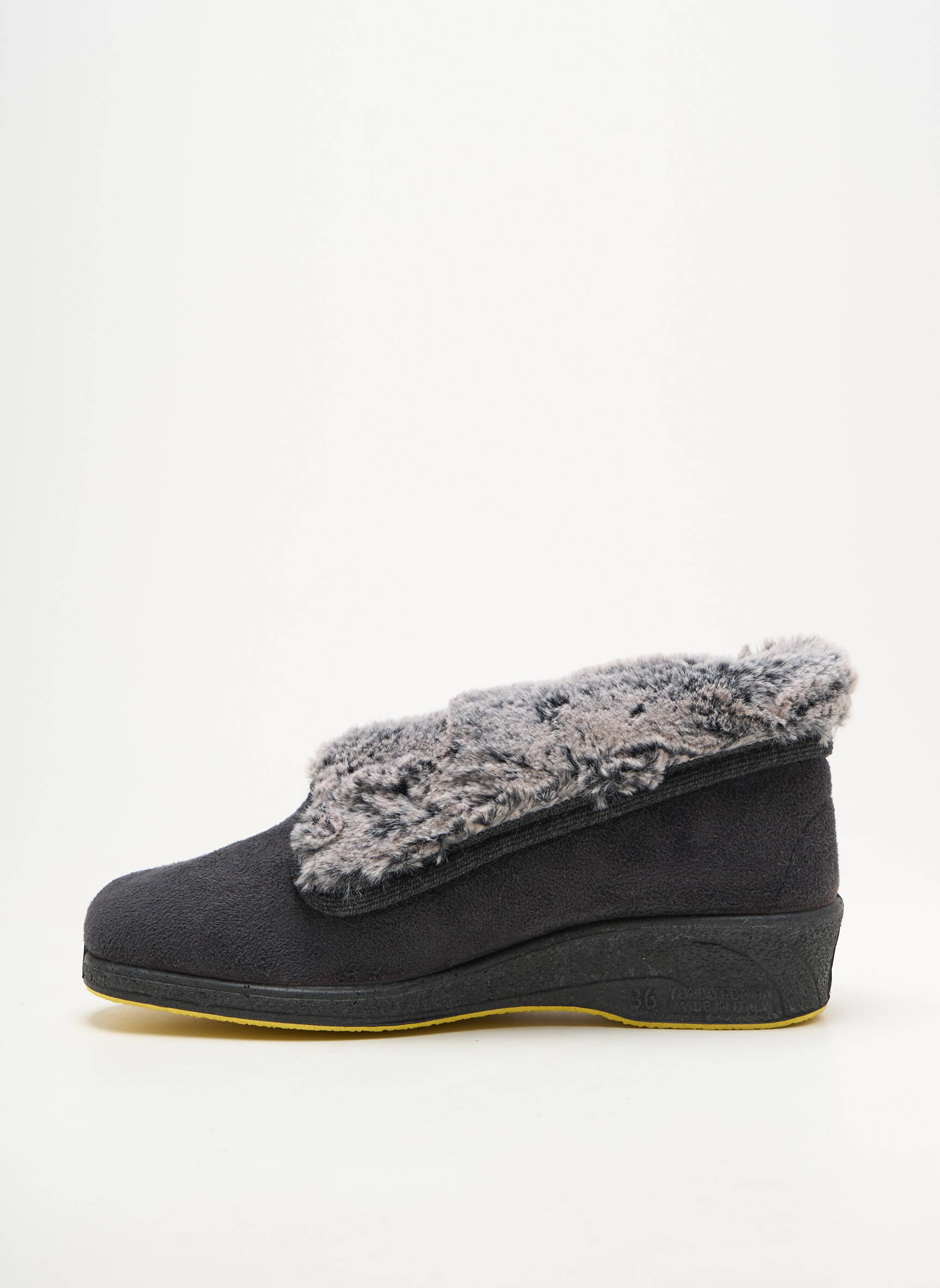 Chaussons/pantoufles semi compensé talon plat jusqu'à 3cm gris EMANUELA femme