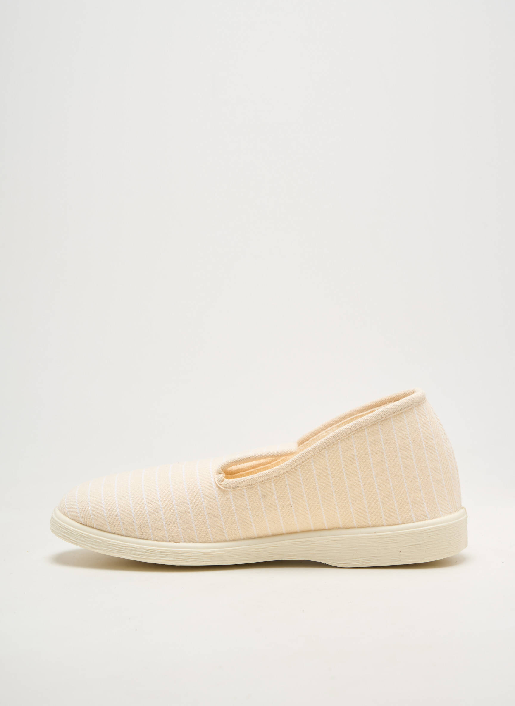 Chaussons/pantoufles bout rond talon plat jusqu'à 3cm beige DAMART femme