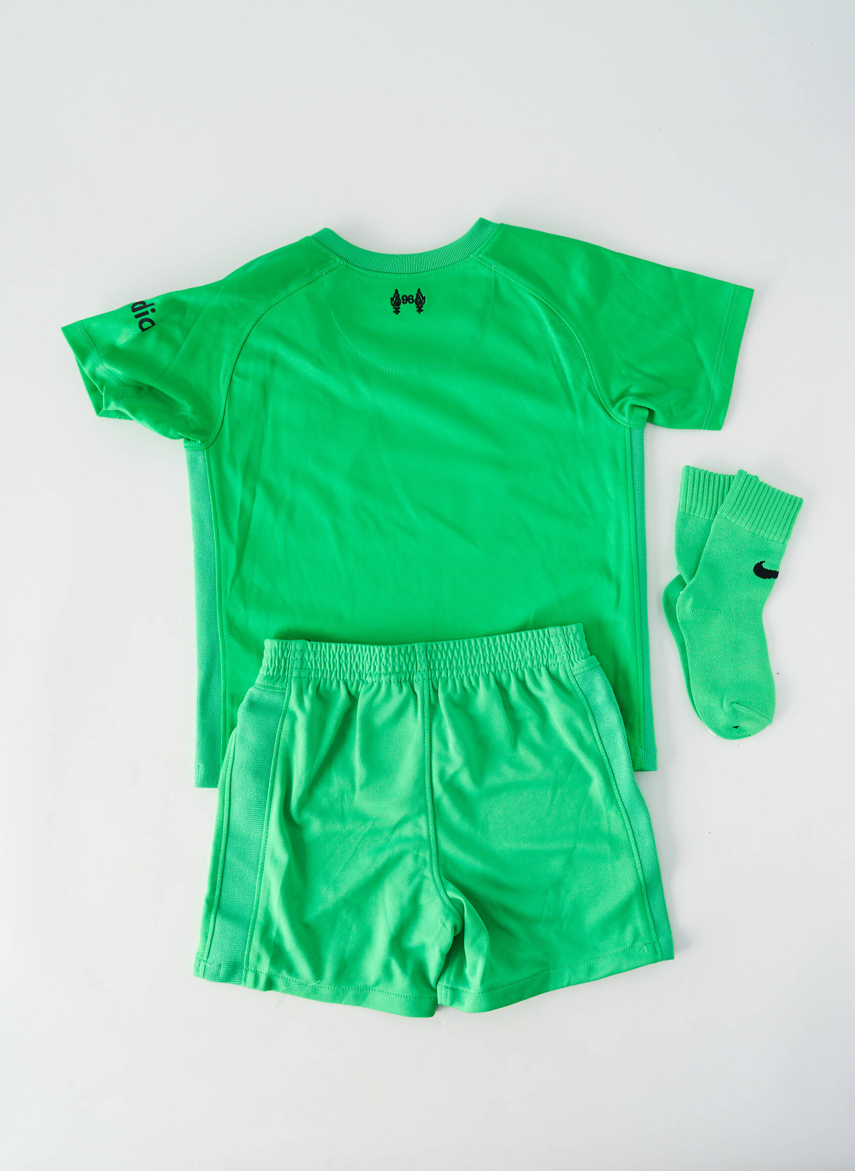 Ensemble short sérigraphie floquée vert NIKE garçon