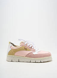 Baskets bout rond talon plat jusqu'à 3cm rose ON FOOT femme