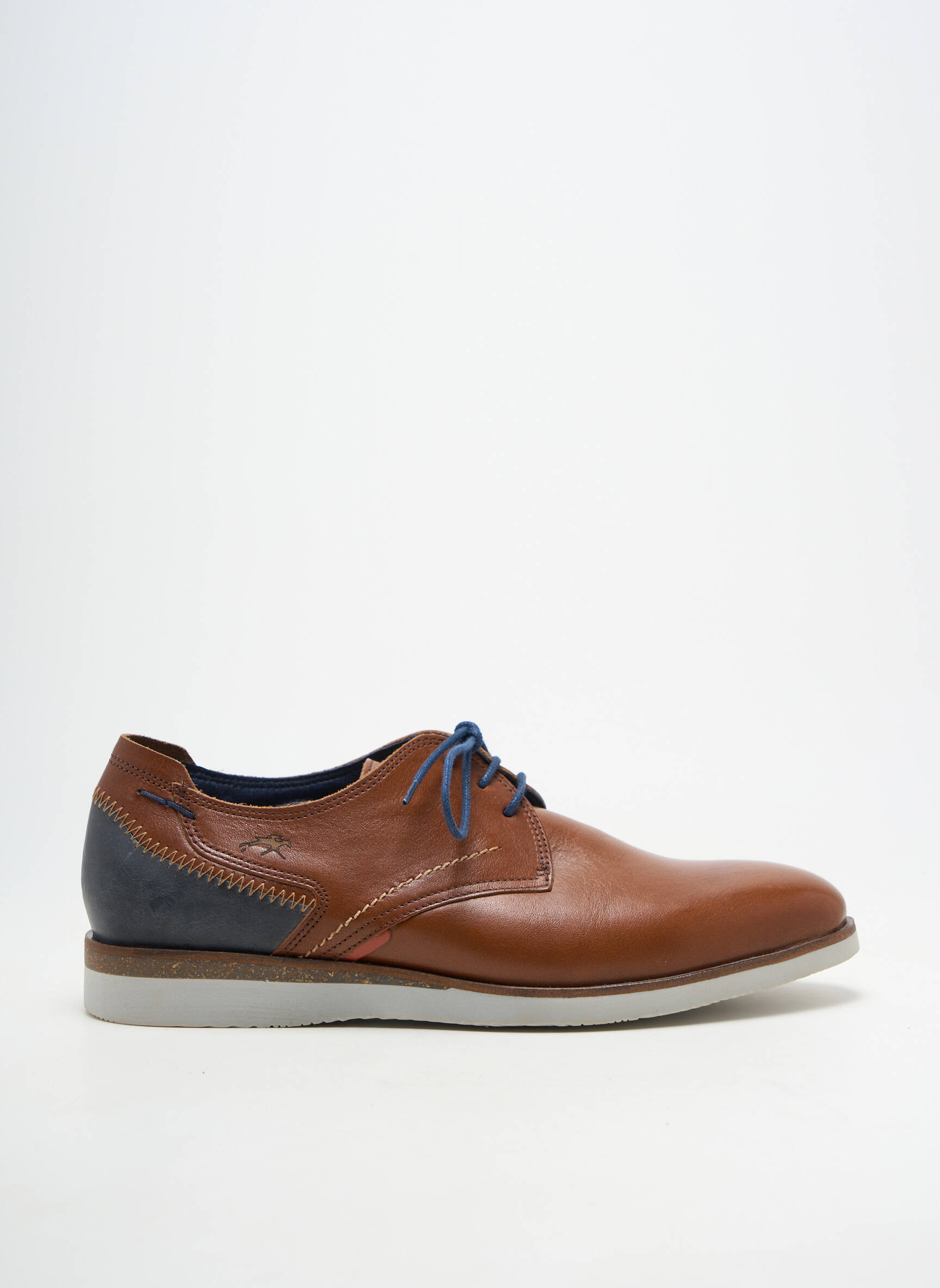 Baskets matière lisse bout rond marron FLUCHOS homme