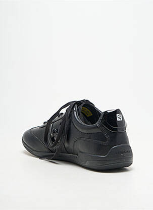 Baskets matière lisse bout rond noir REDSKINS homme