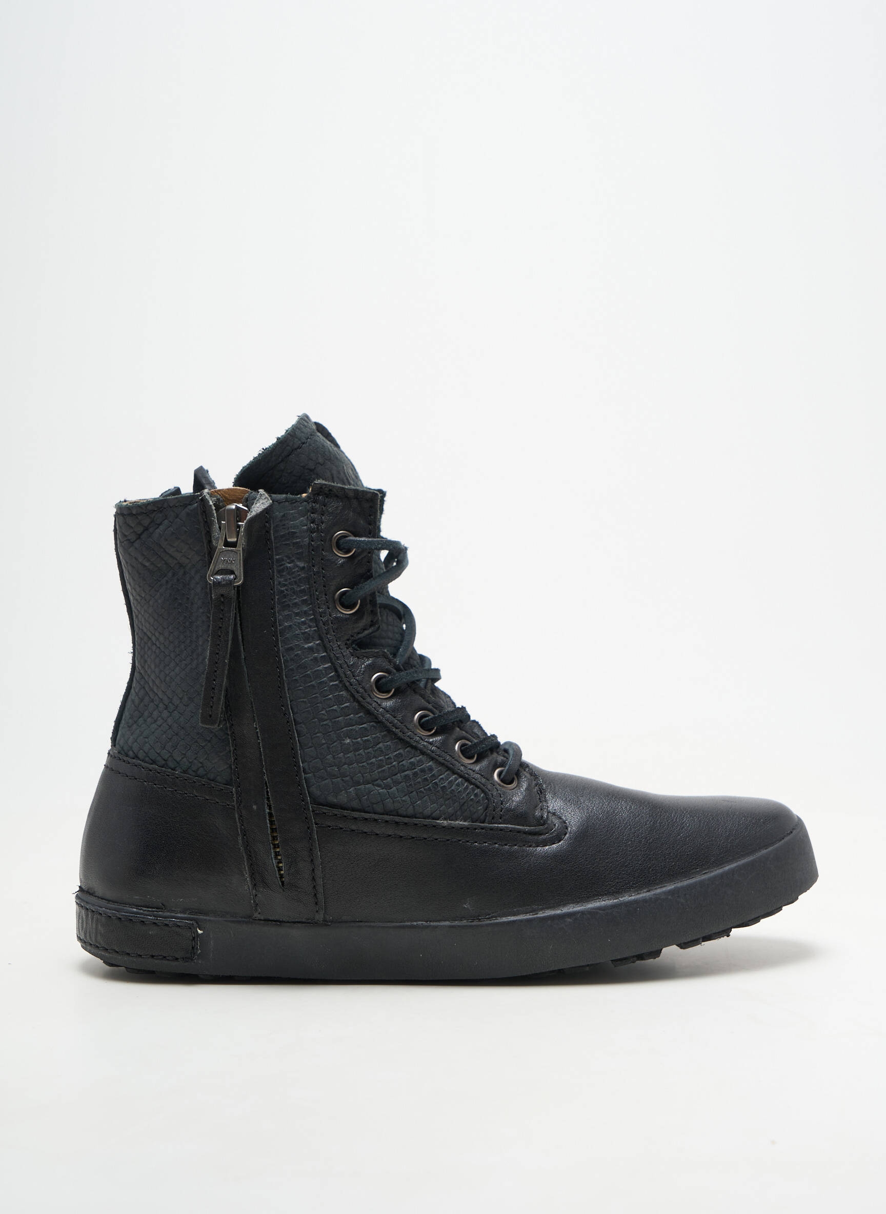 Baskets matière lisse talon plat jusqu'à 3cm noir BLACKSTONE femme