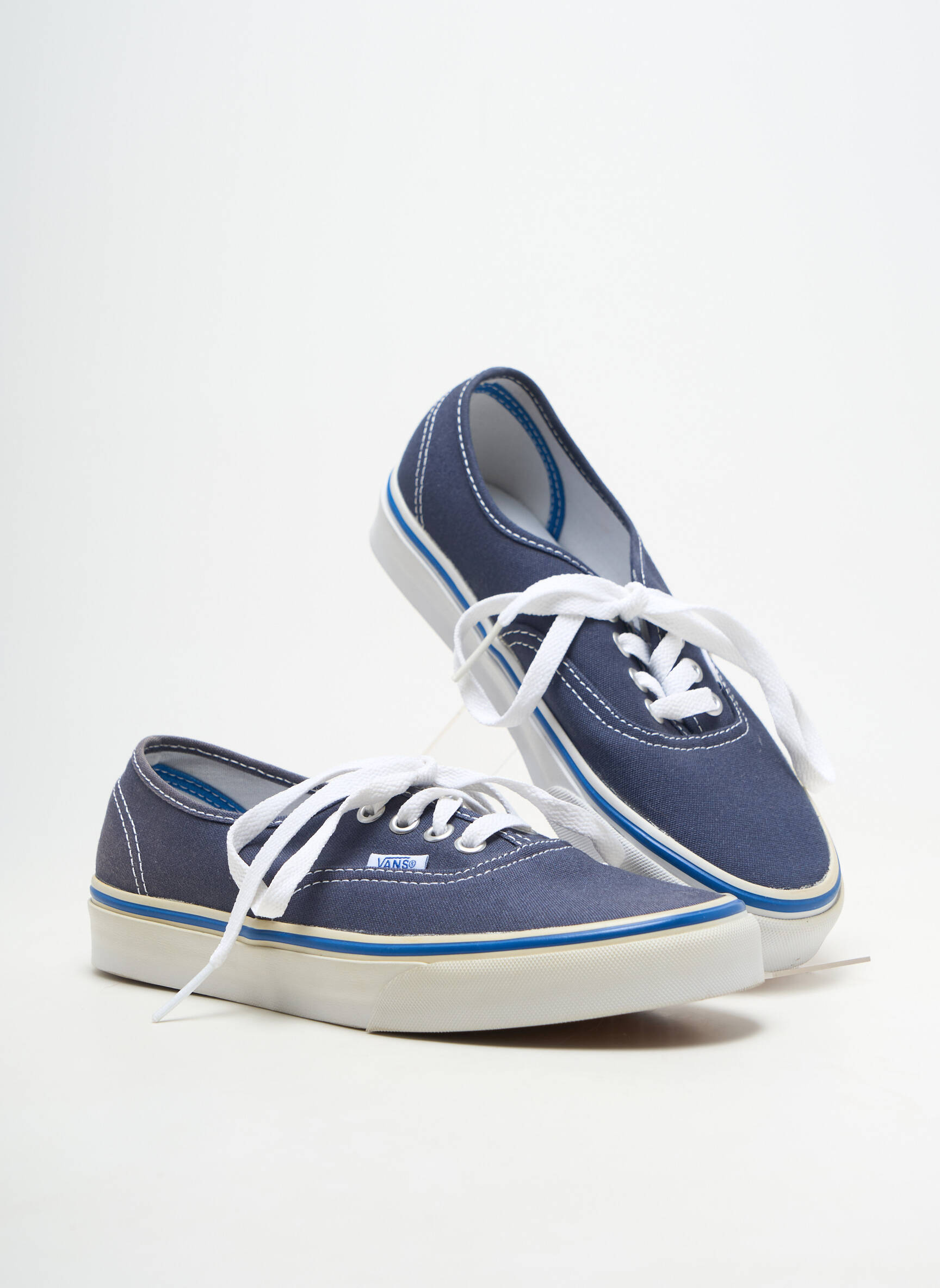 Baskets bout rond talon plat jusqu'à 3cm bleu VANS femme