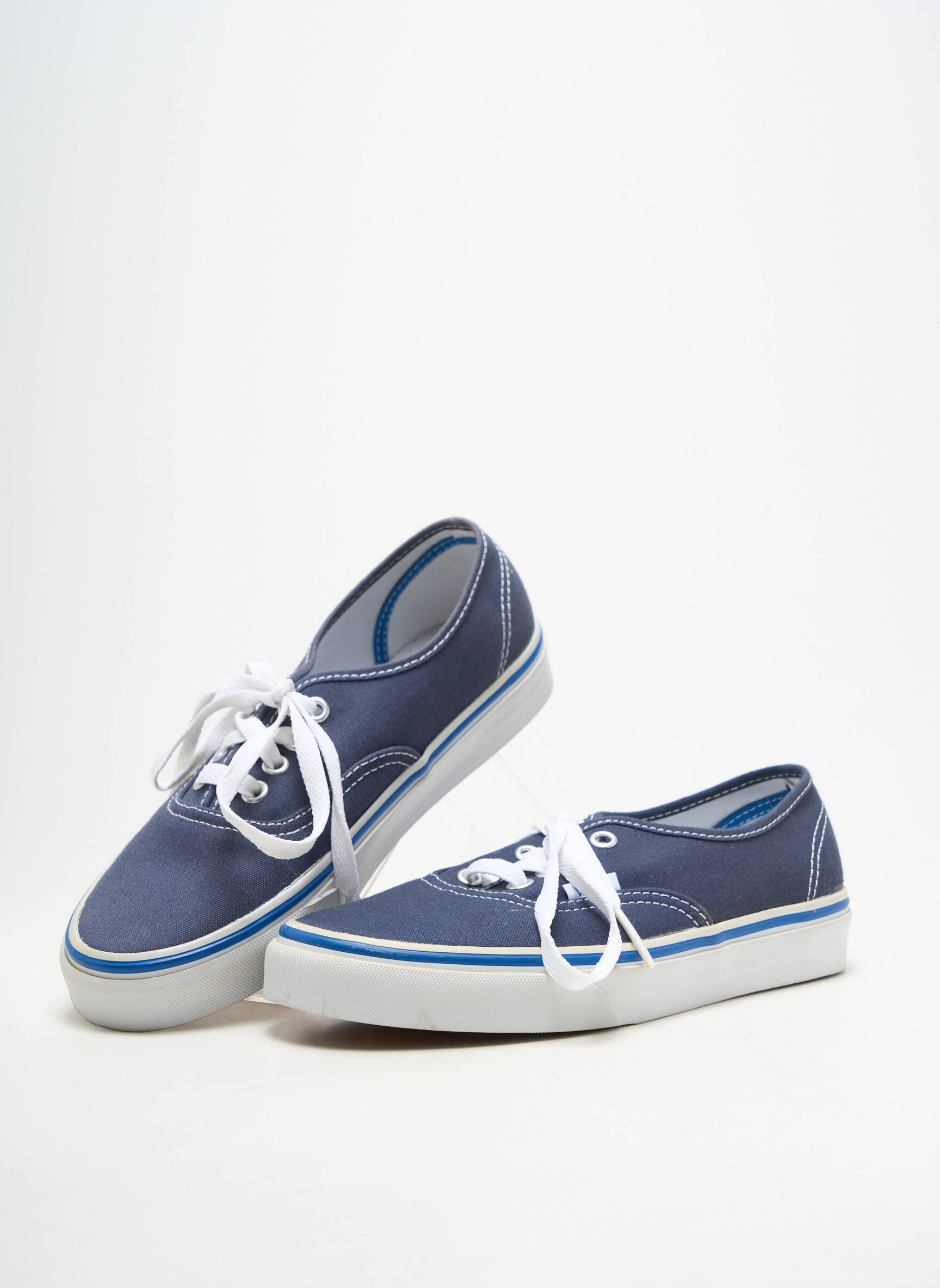 Baskets bout rond talon plat jusqu'à 3cm bleu VANS femme