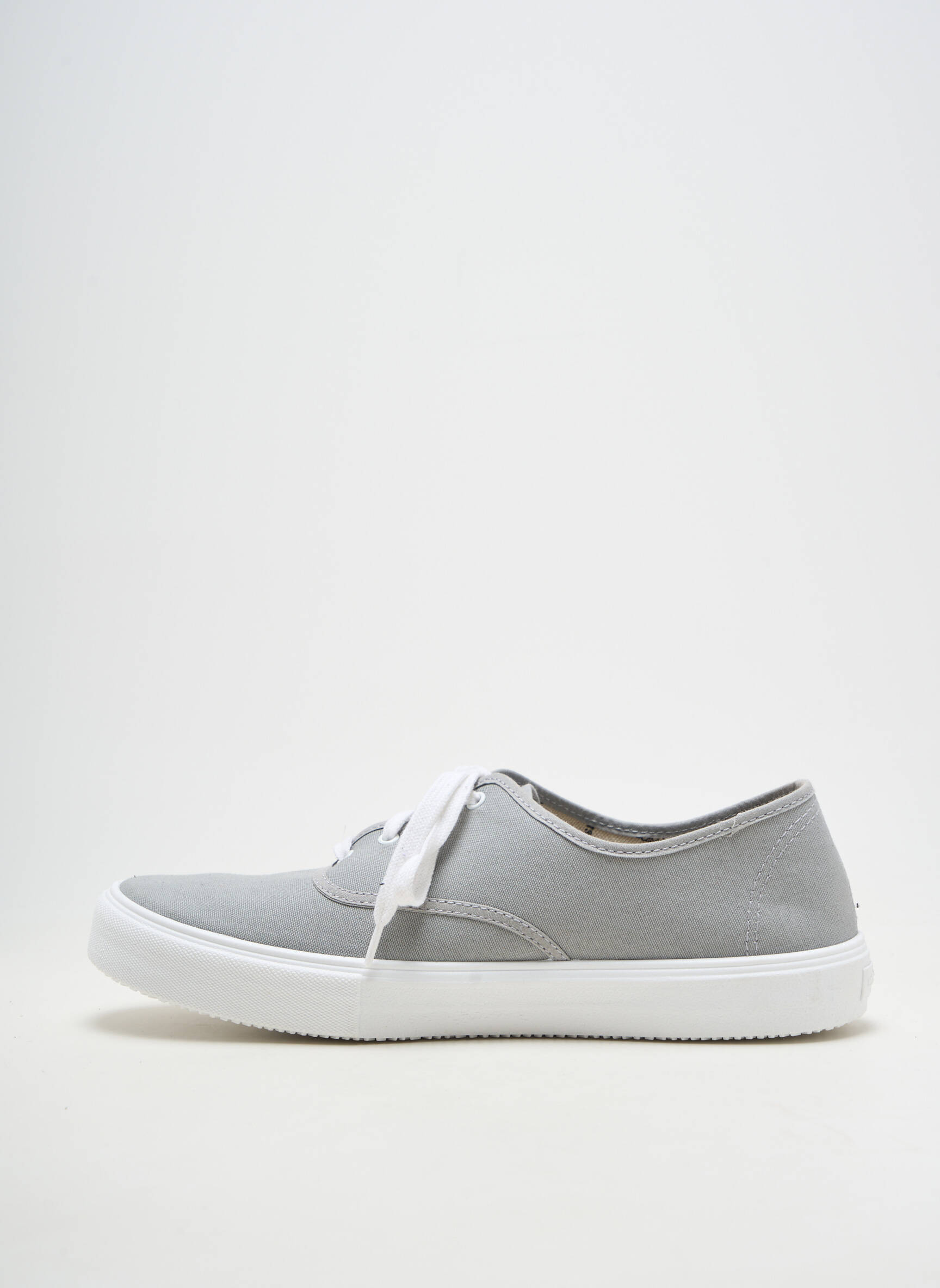 Baskets bout rond bout rond gris VICTORIA unisexe