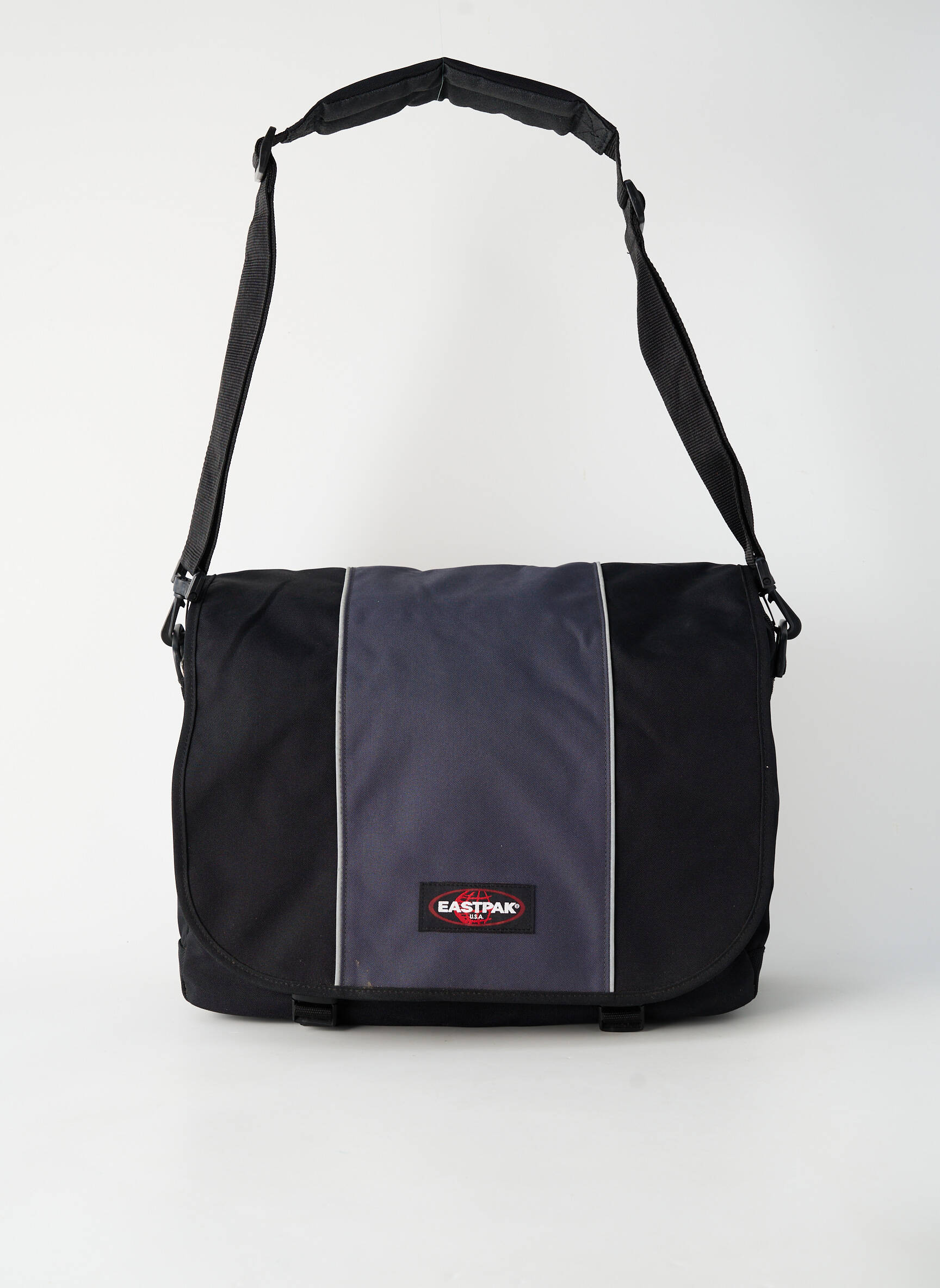 Sac coutures renforcées gris EASTPAK homme