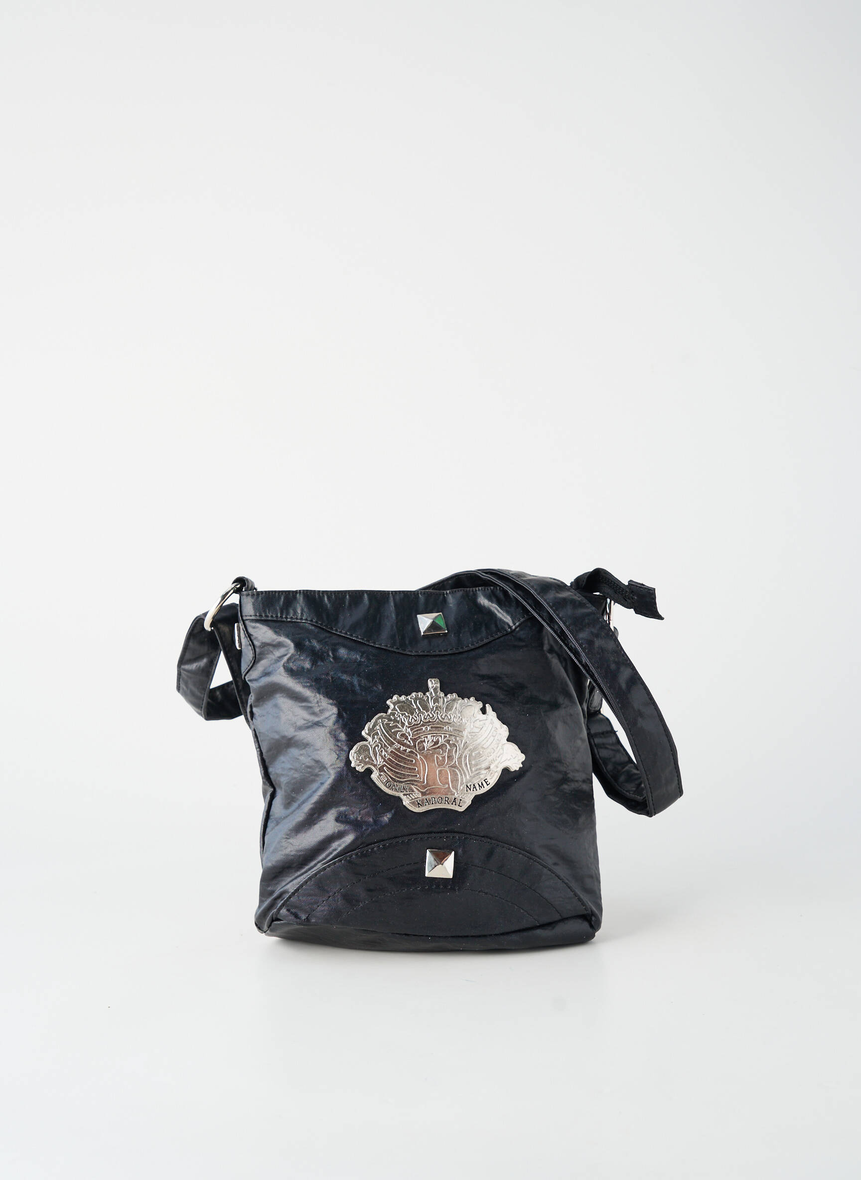 Sac bandoulière réglable forme carré noir KAPORAL femme