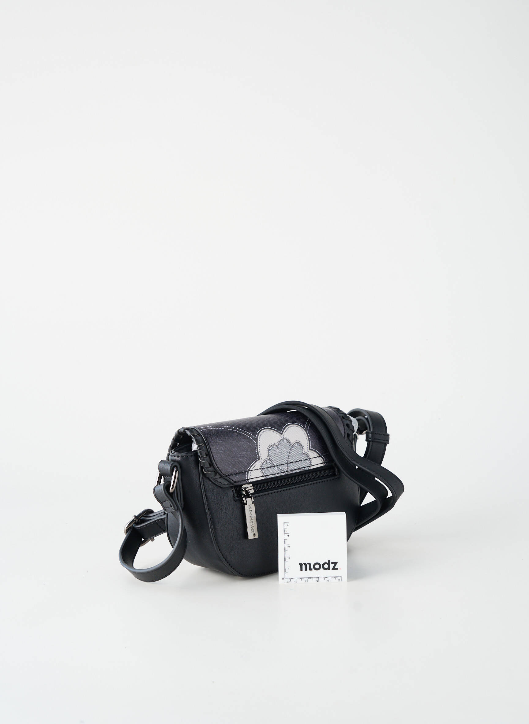 Sac multipoches forme rectangulaire noir MAC ALYSTER femme