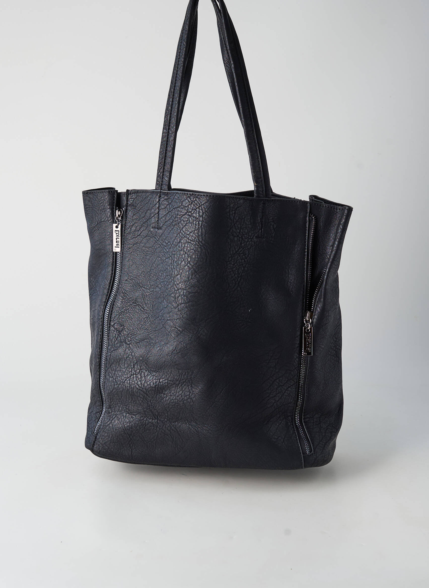 Sac fermeture zippée forme rectangulaire noir ETERNEL femme