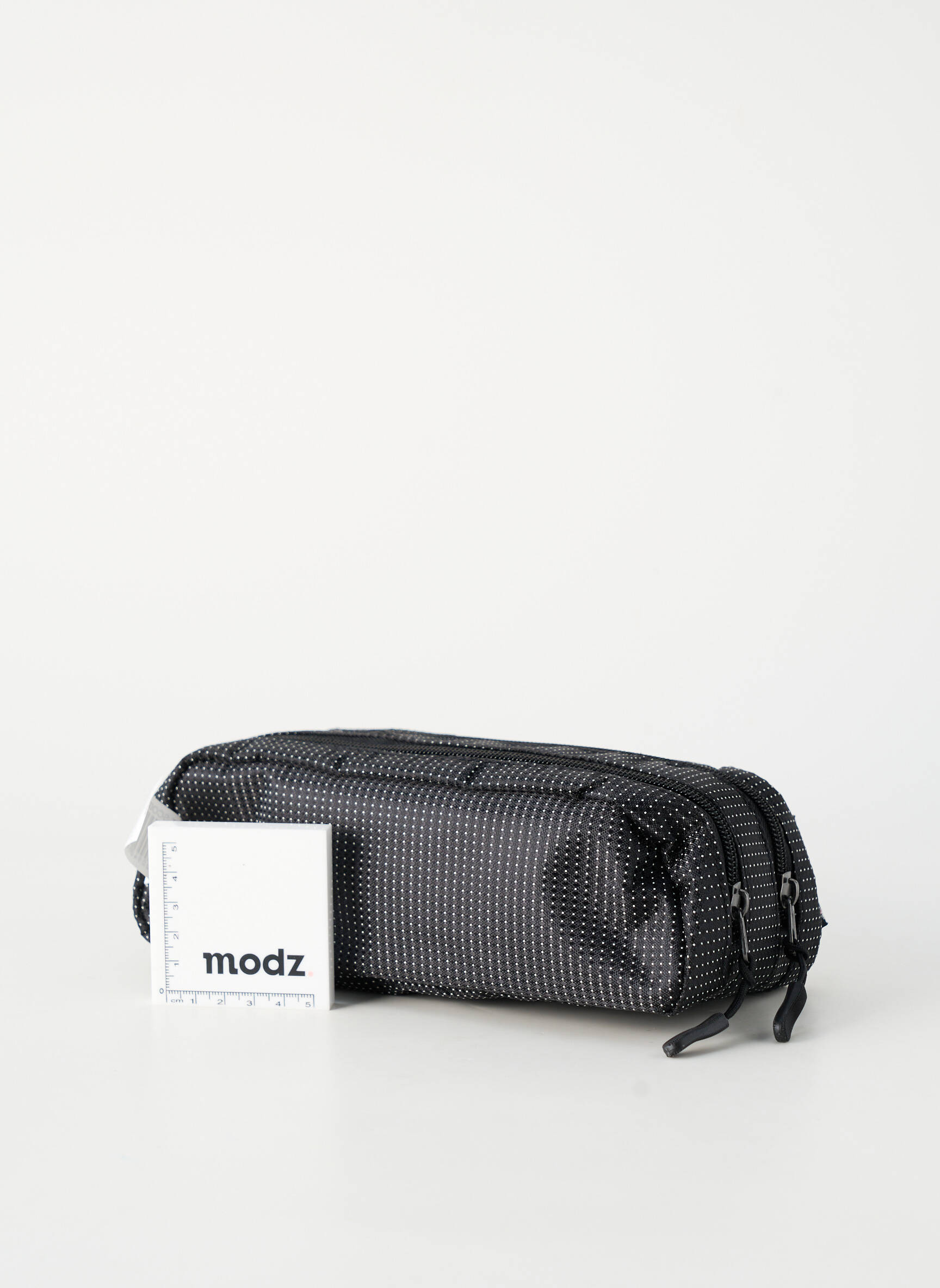 Trousse effet matière satinée noir LES TROPEZIENNES PAR M.BELARBI femme