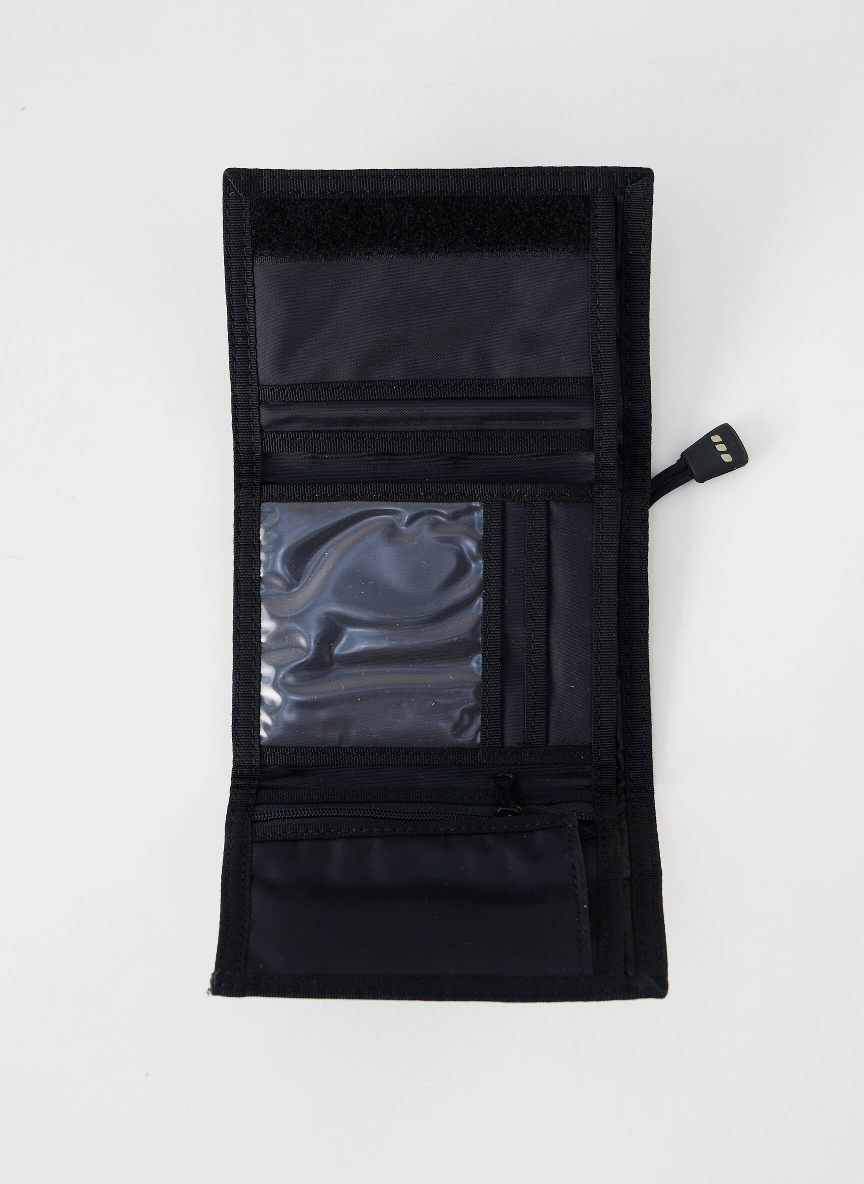 Portefeuille effet matière satinée noir DDP femme