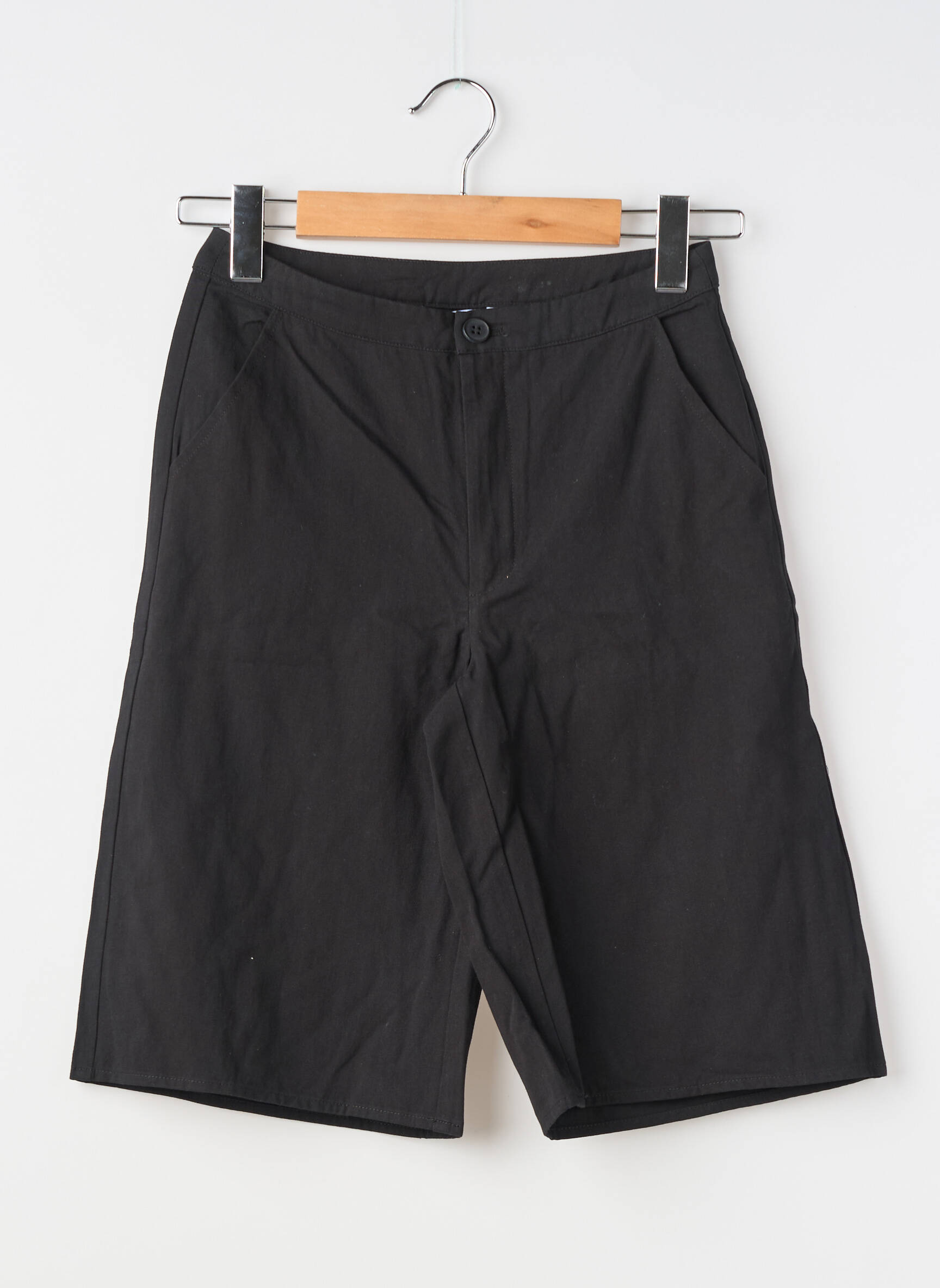 Bermuda coupe droite taille normale noir COMPAÑIA FANTASTICA femme