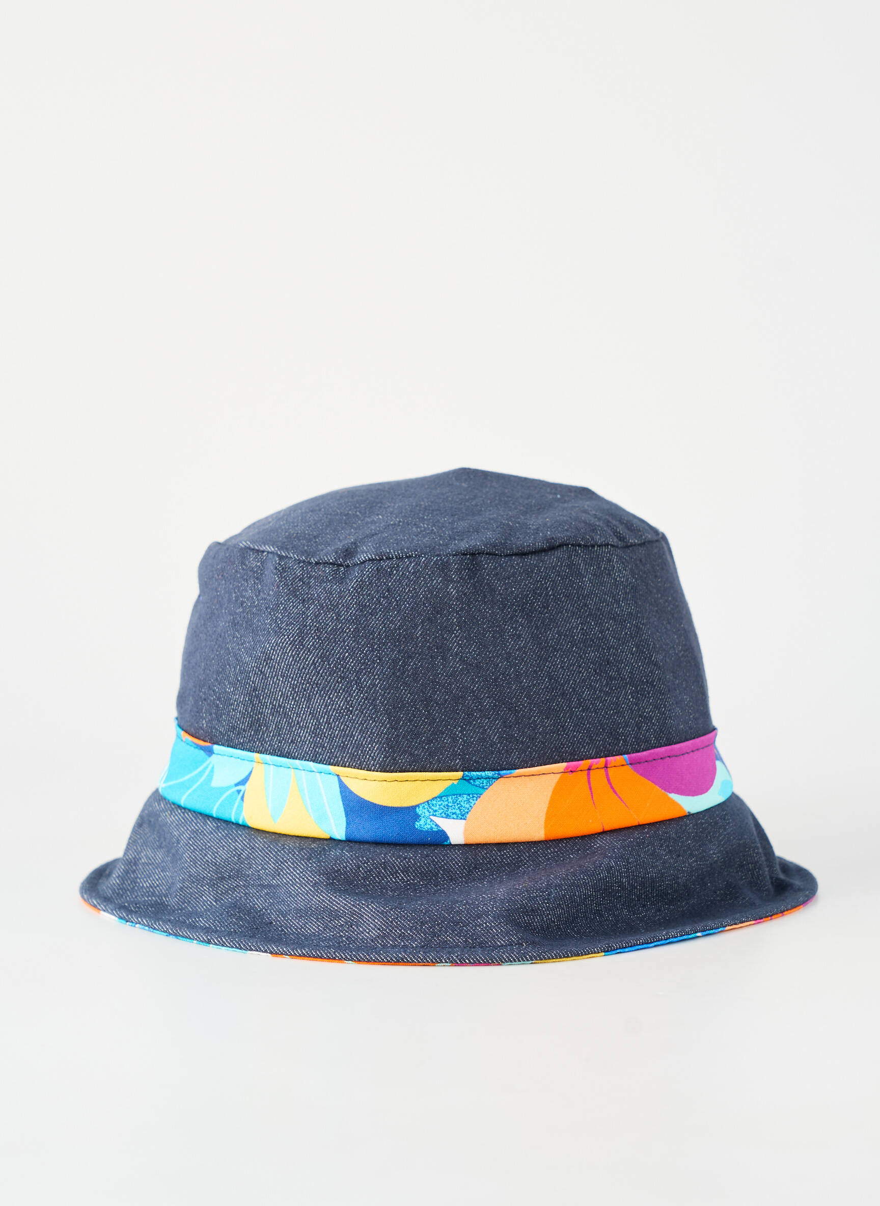 Chapeau forme bob bleu TOUT EN TETE femme