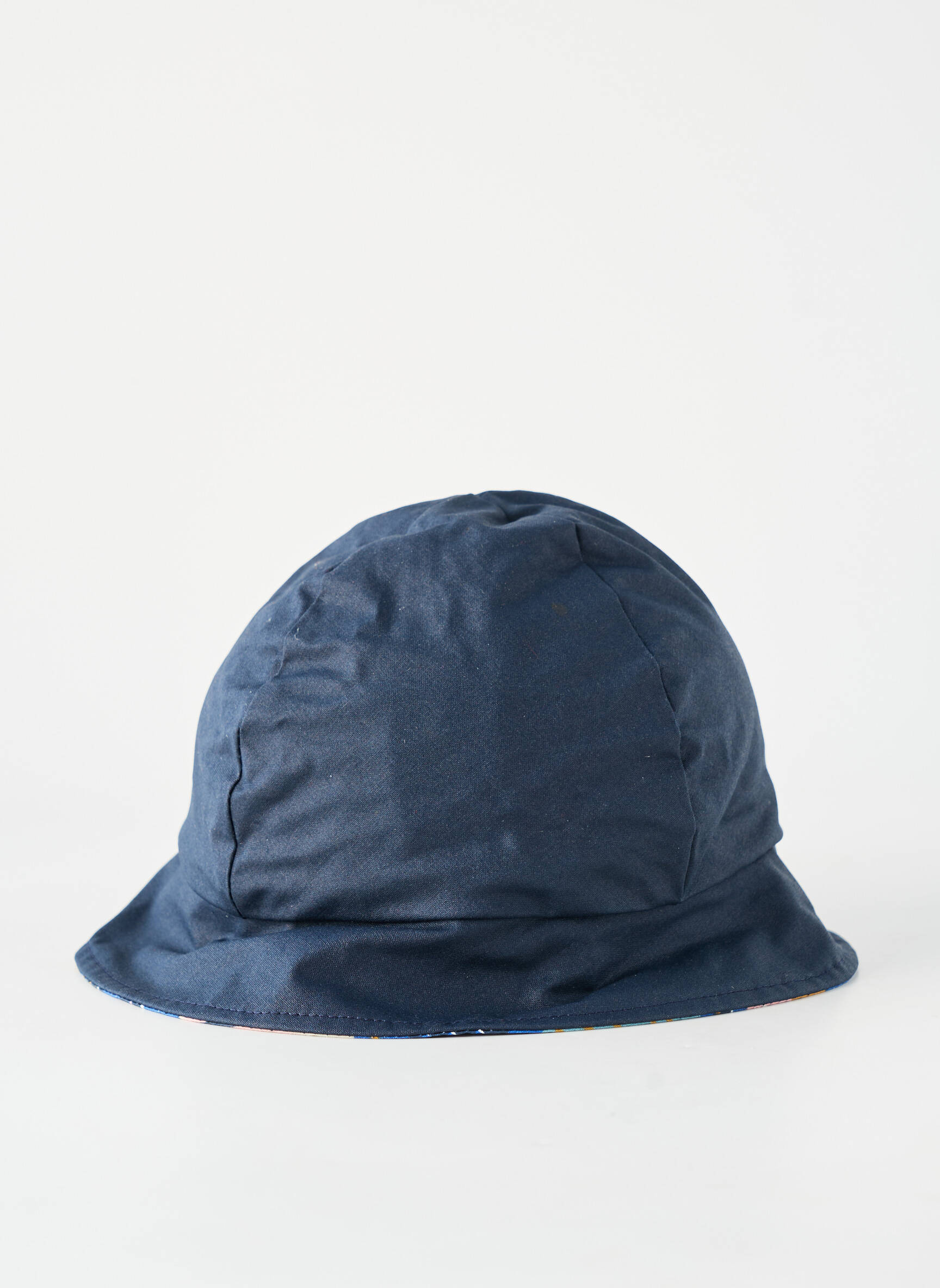 Chapeau forme bob bleu TOUT EN TETE femme