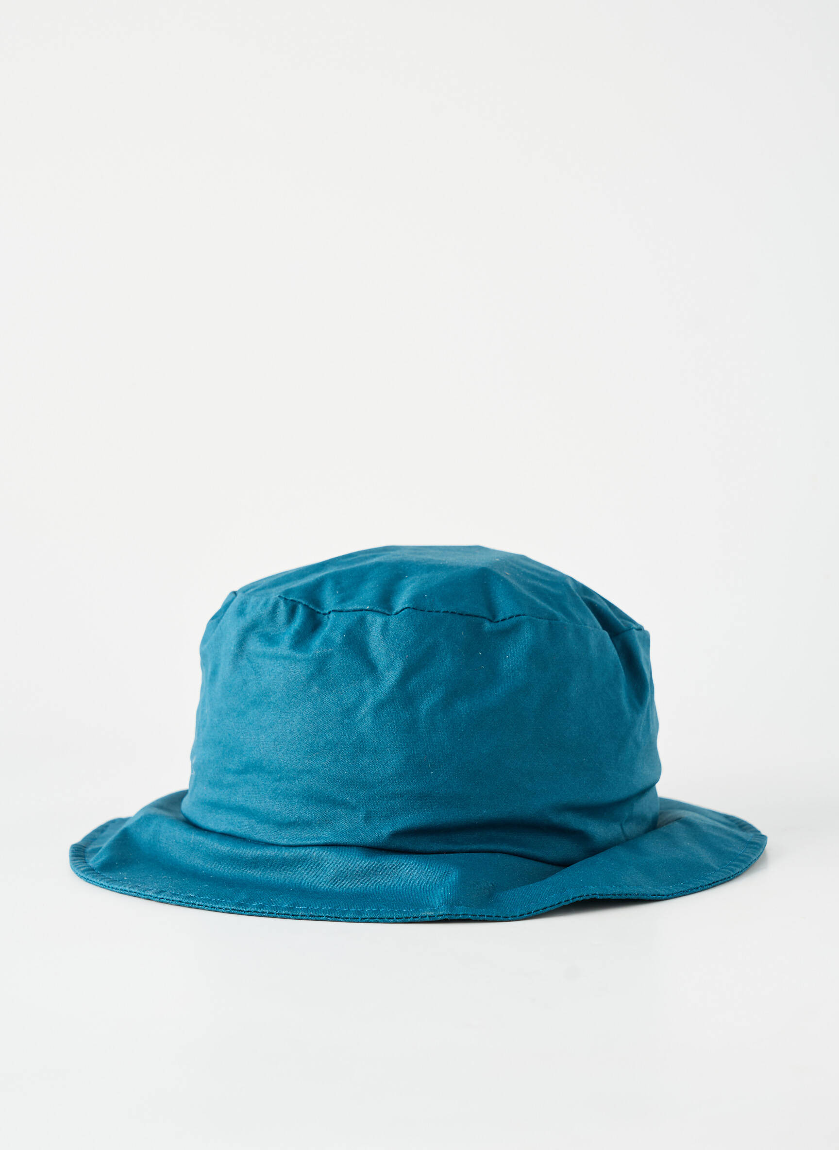 Chapeau forme bob bleu TOUT EN TETE femme