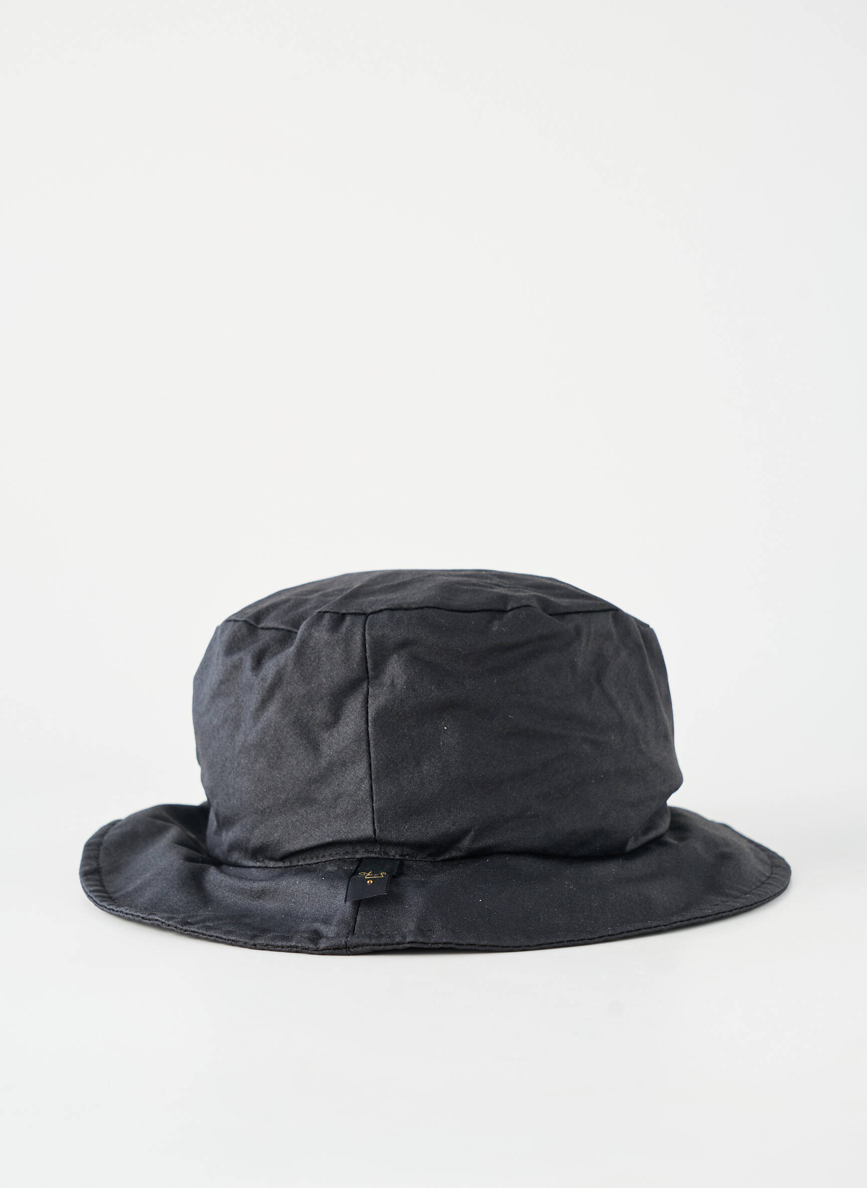 Chapeau forme bob noir TOUT EN TETE femme