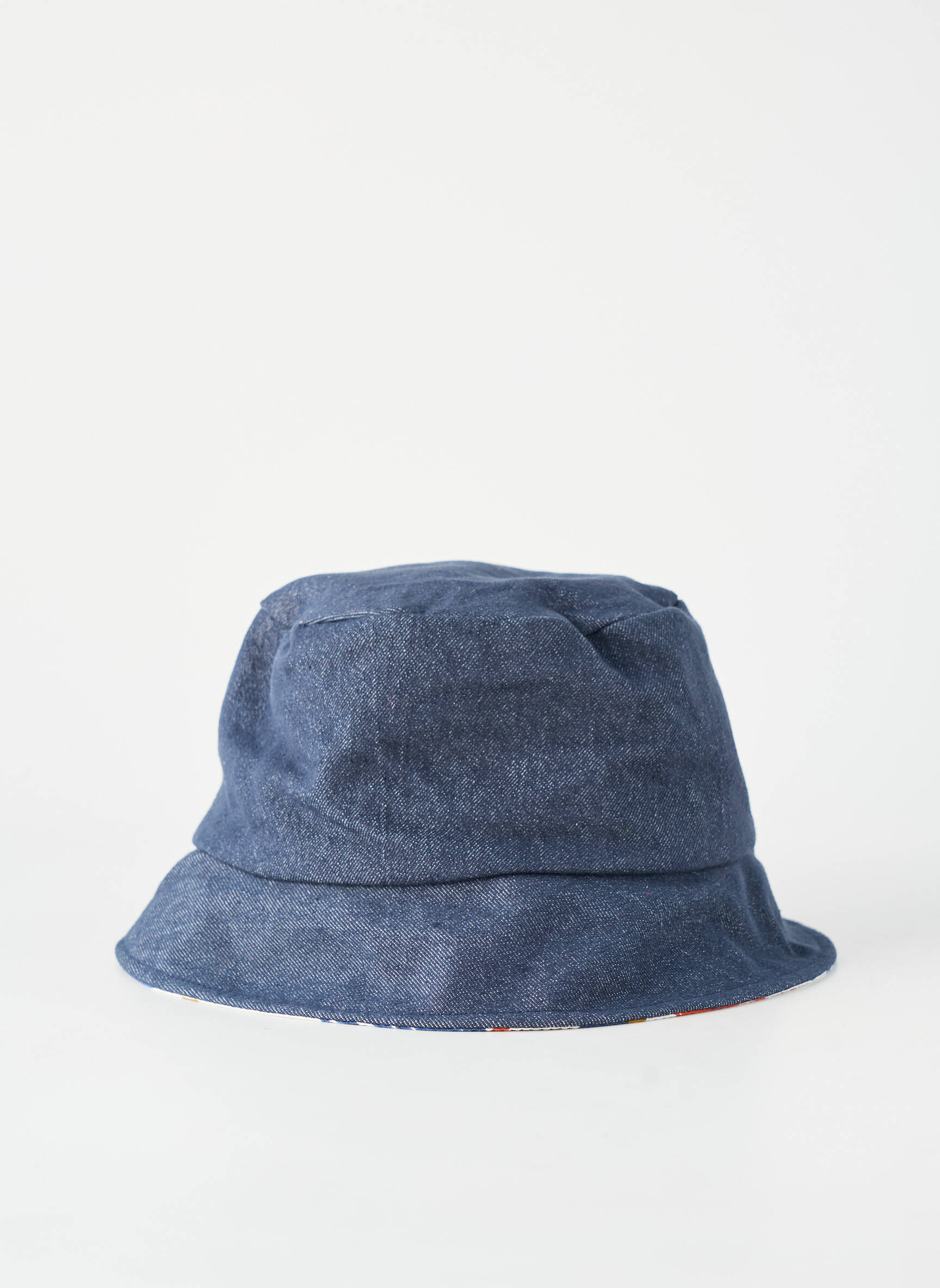 Chapeau forme bob bleu TOUT EN TETE femme