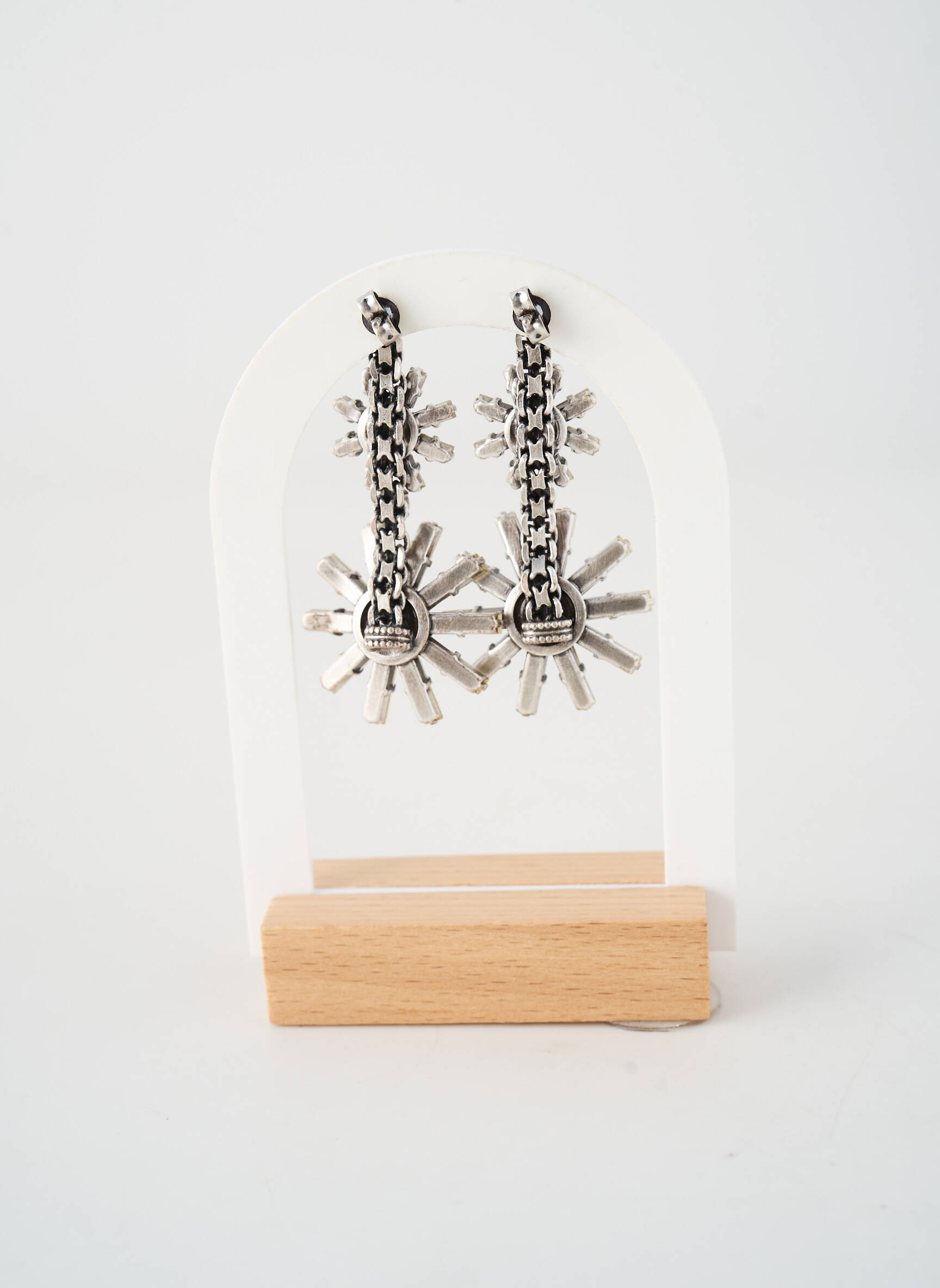 Boucles d’oreilles matériaux métal argent KONPLOTT femme