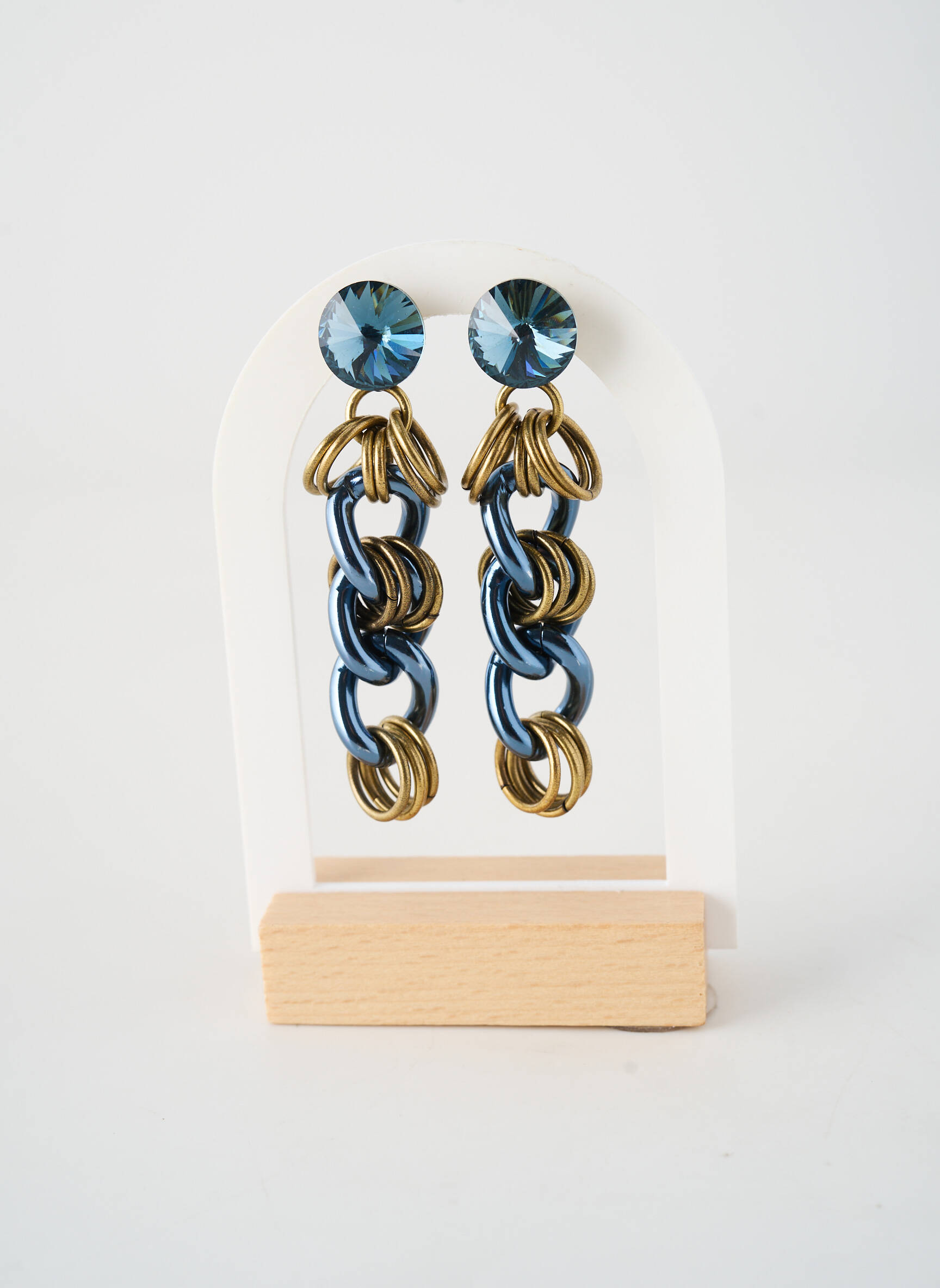 Boucles d’oreilles matériaux métal bleu KONPLOTT femme