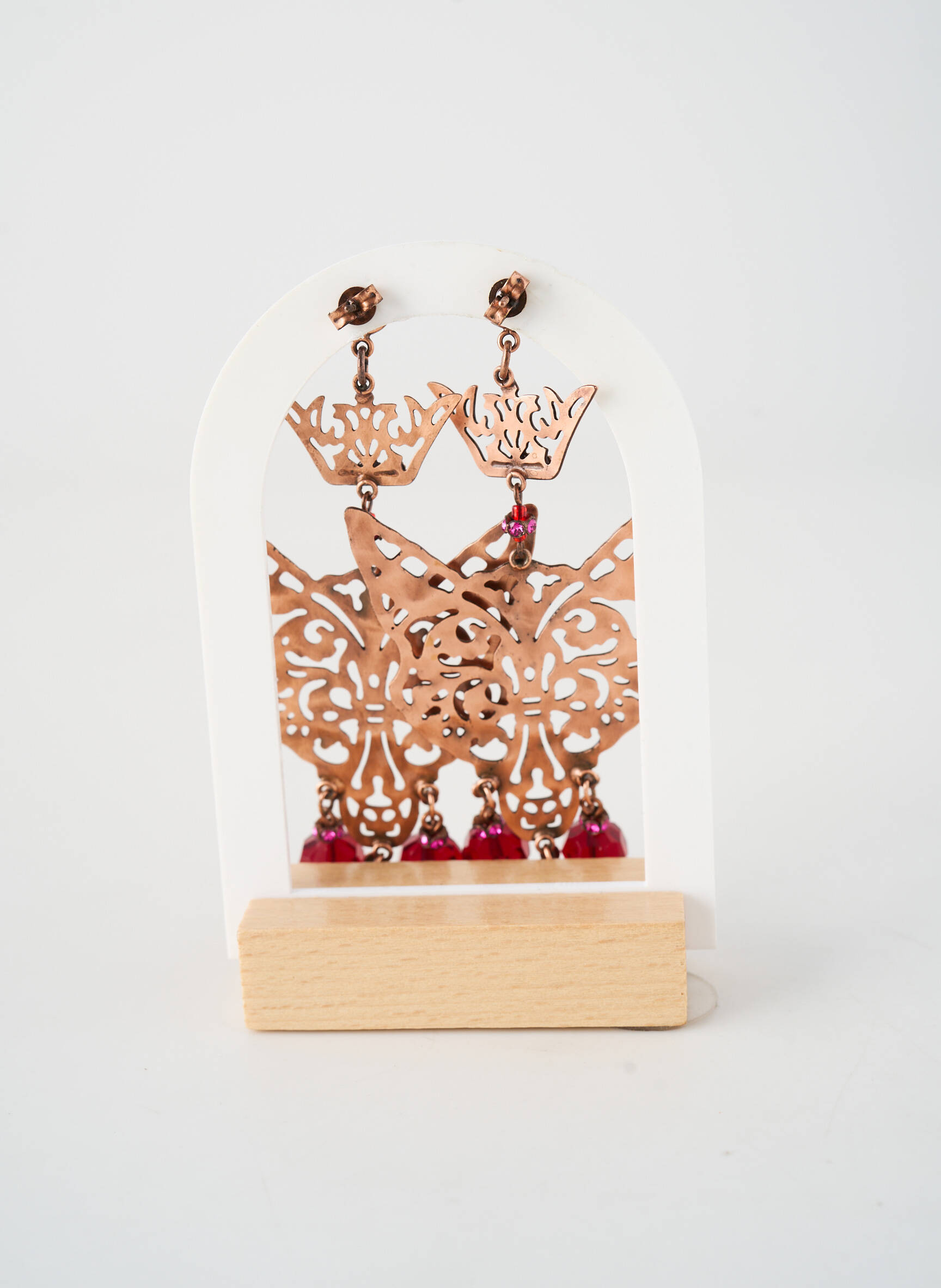 Boucles d’oreilles matériaux métal rouge KONPLOTT femme