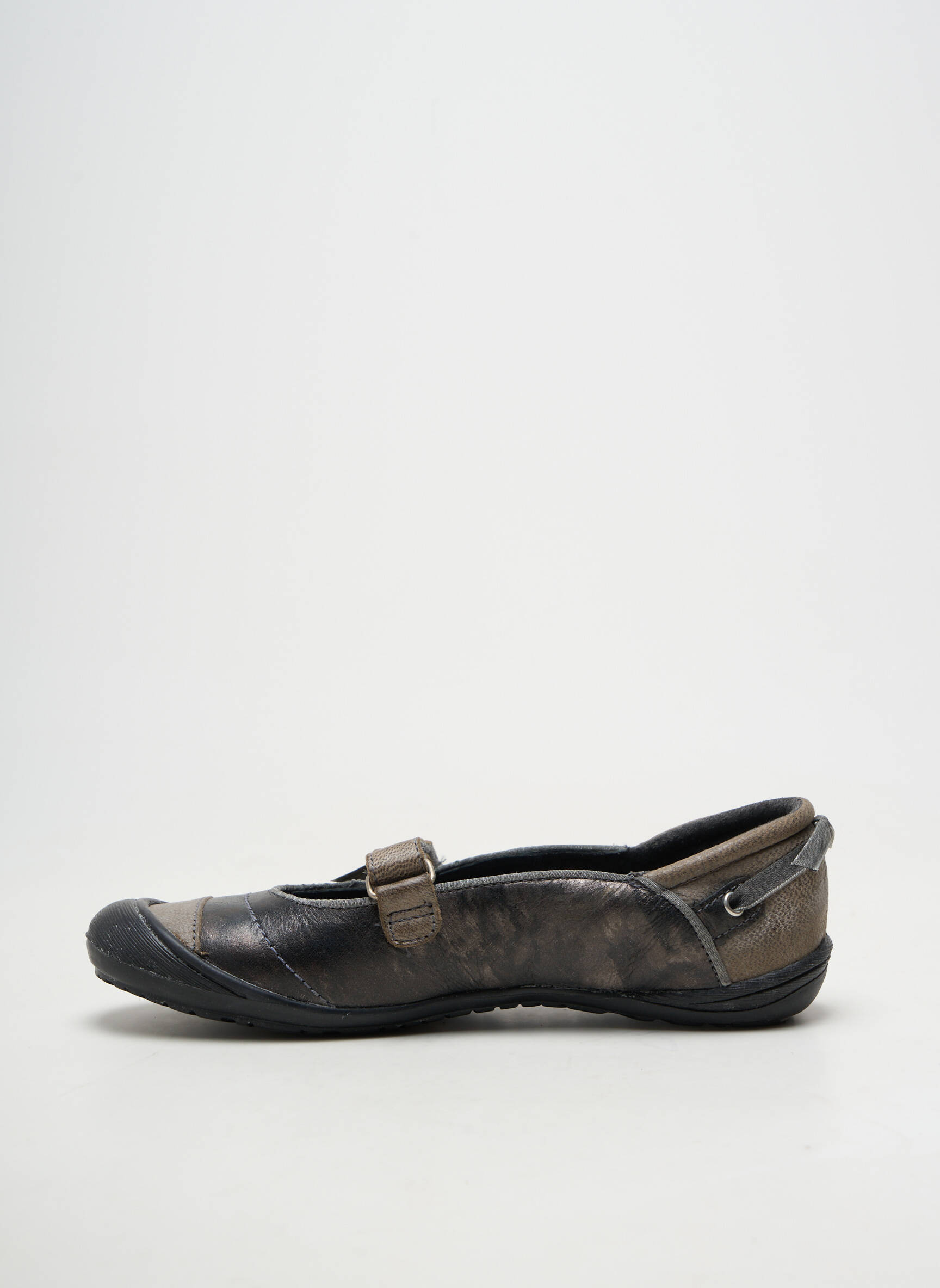 Ballerines matière lisse bout rond gris GBB fille