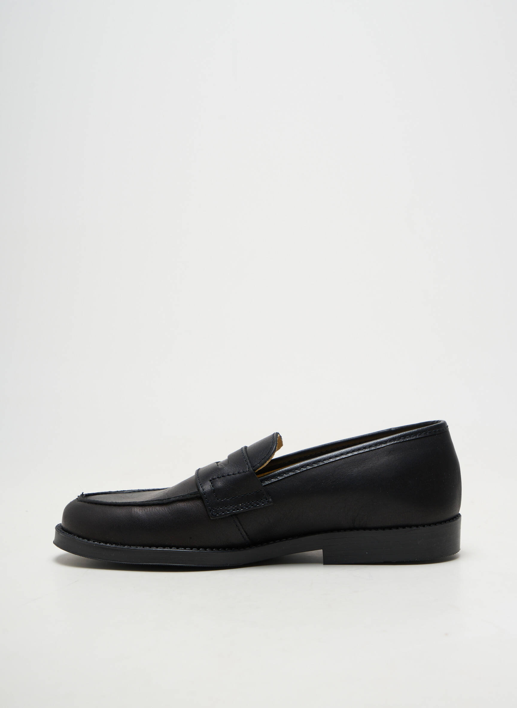 Mocassins talon bas noir GBB fille