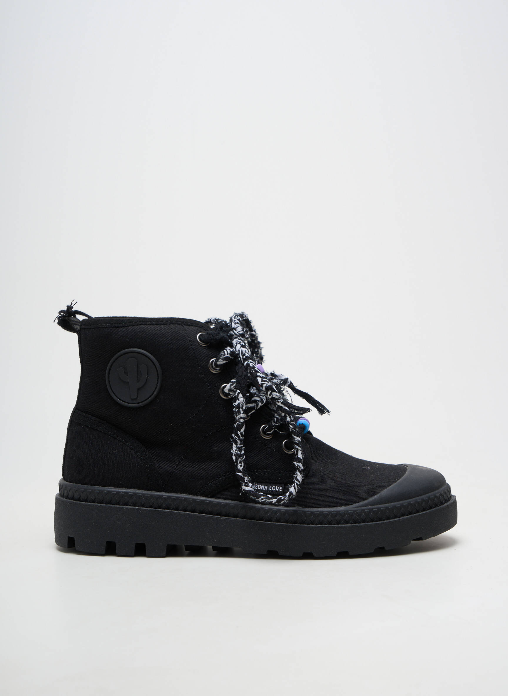 Baskets bout rond talon plat jusqu'à 3cm noir ARIZONA LOVE femme