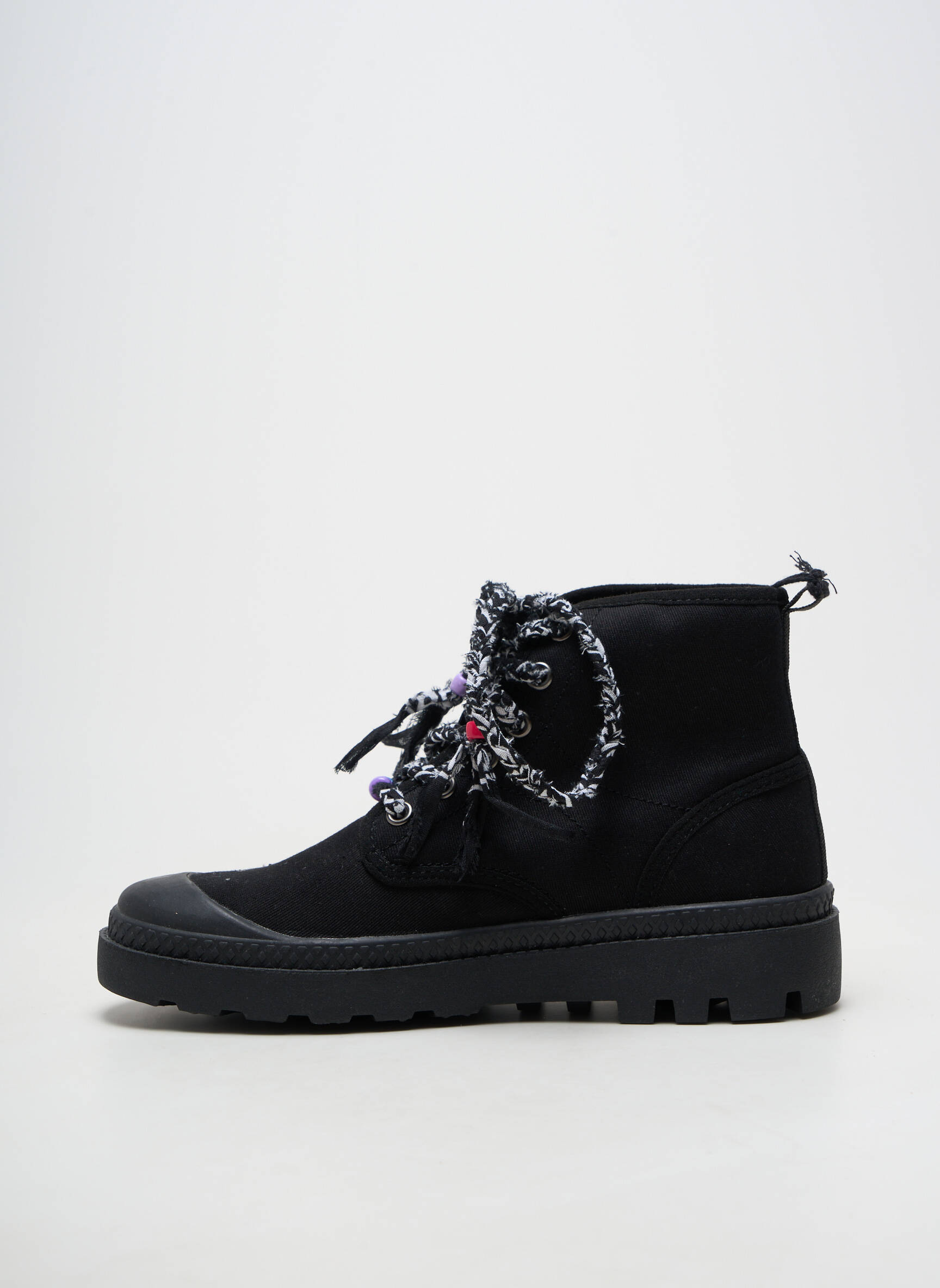 Baskets bout rond talon plat jusqu'à 3cm noir ARIZONA LOVE femme