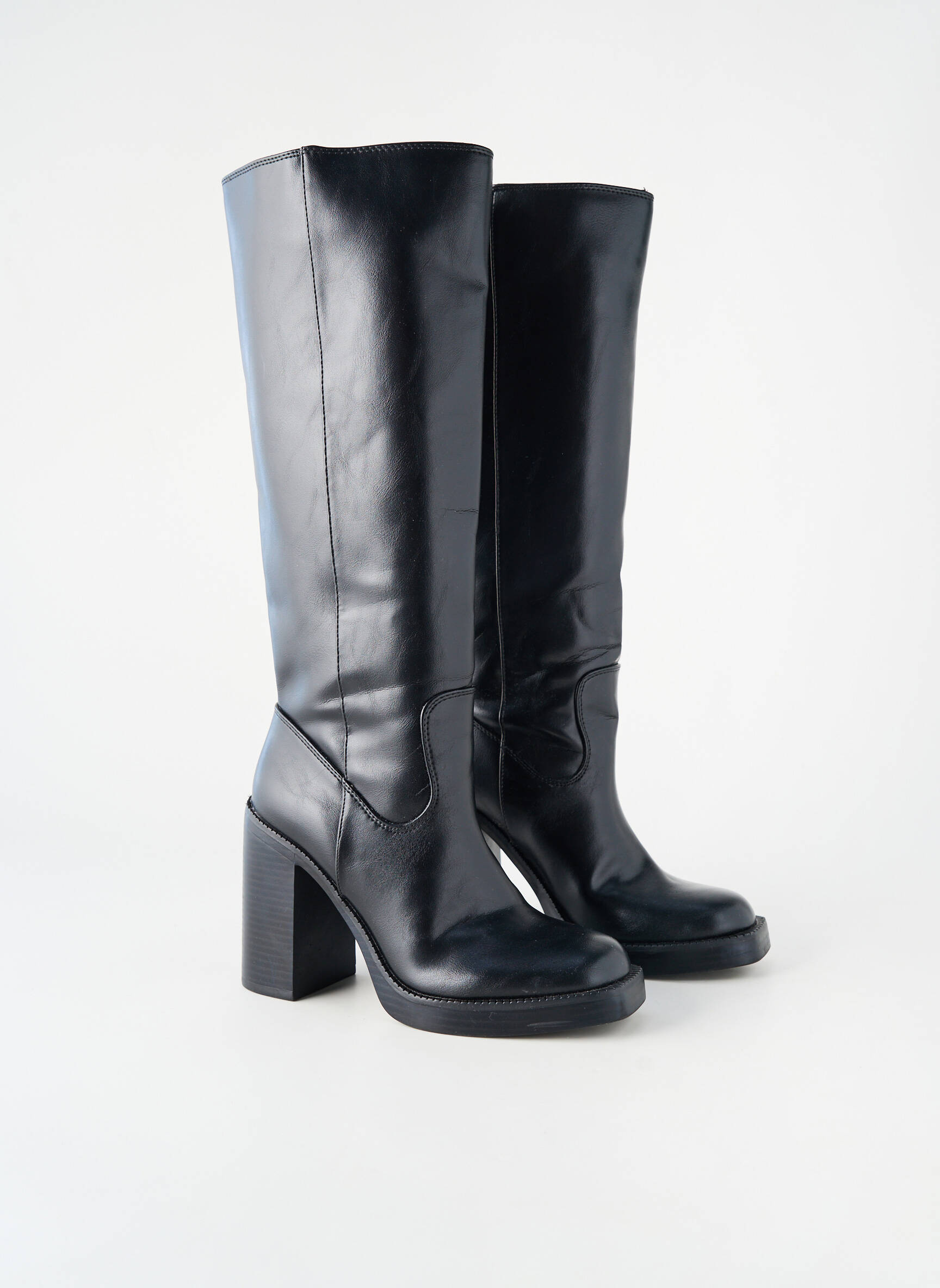 Bottes matière lisse talon de 7 à 9cm noir ZARA femme