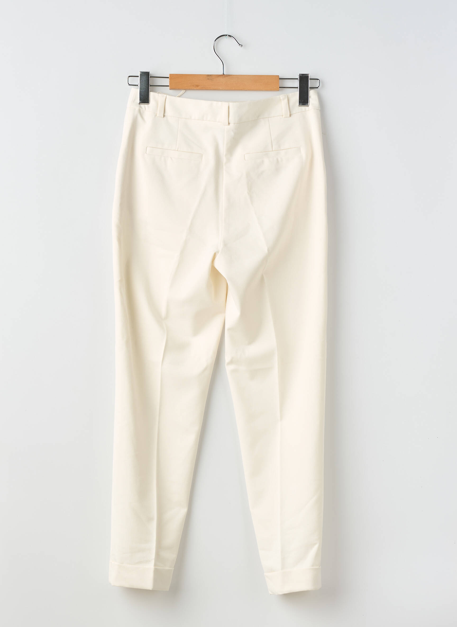 Pantalon chino fermeture zippée sous rabat avec crochet taille normale beige C&A femme