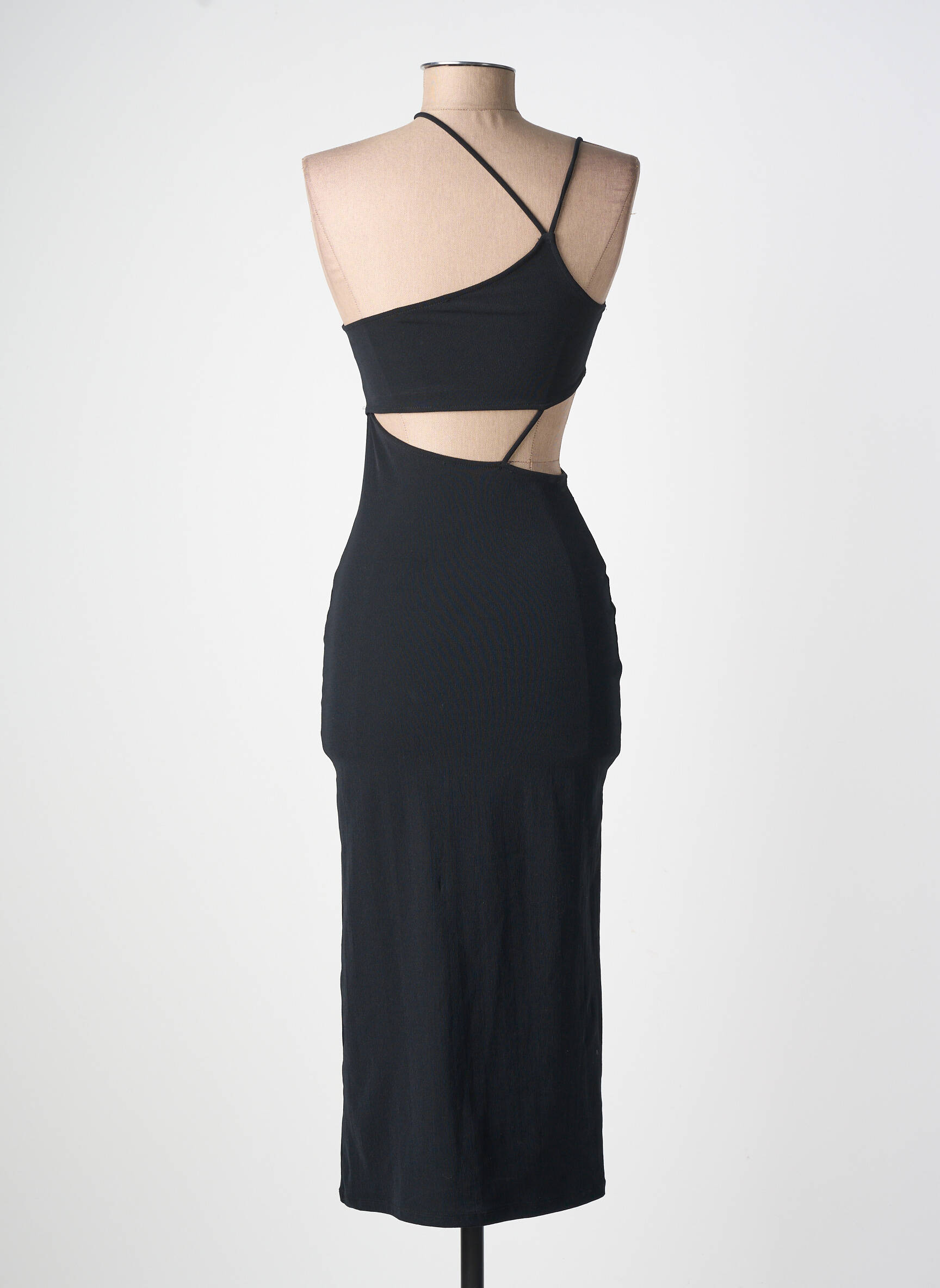 Robe mi-longue coupe cintrée fines bretelles noir ZARA femme