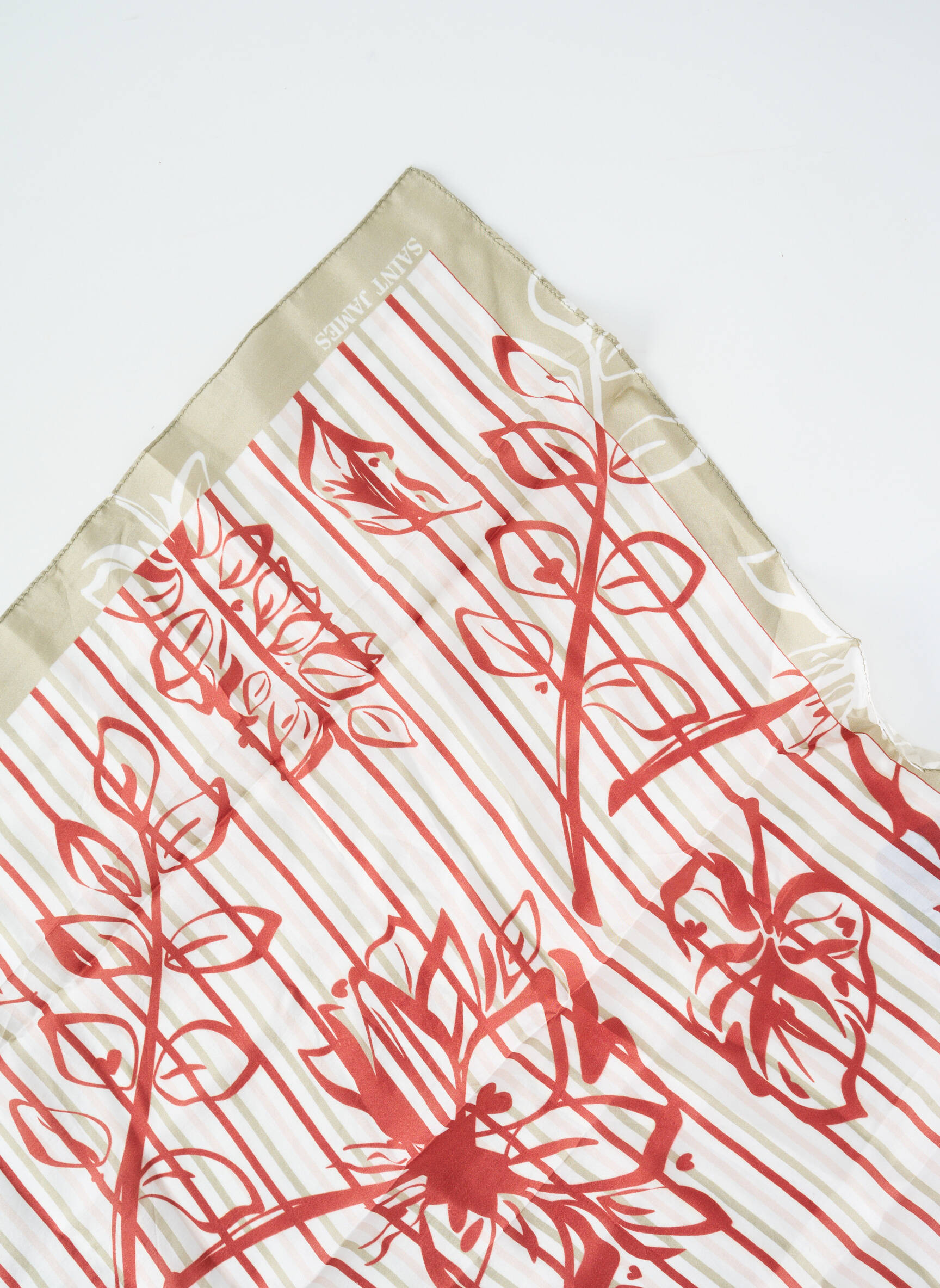 Foulard effet matière satinée beige SAINT JAMES femme
