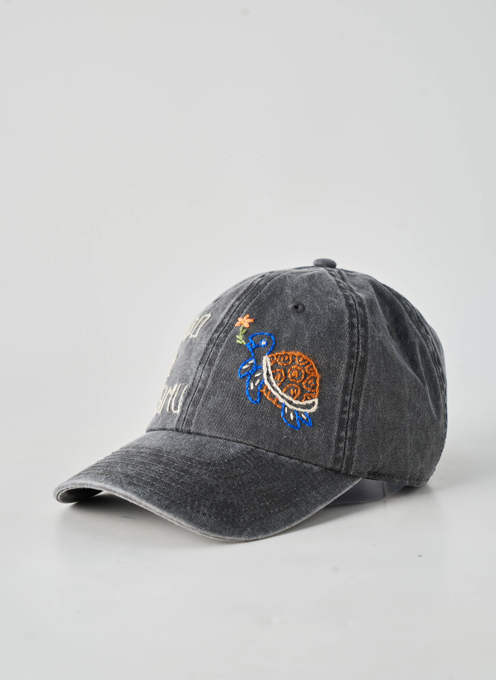 Casquette broderie gris BOB femme