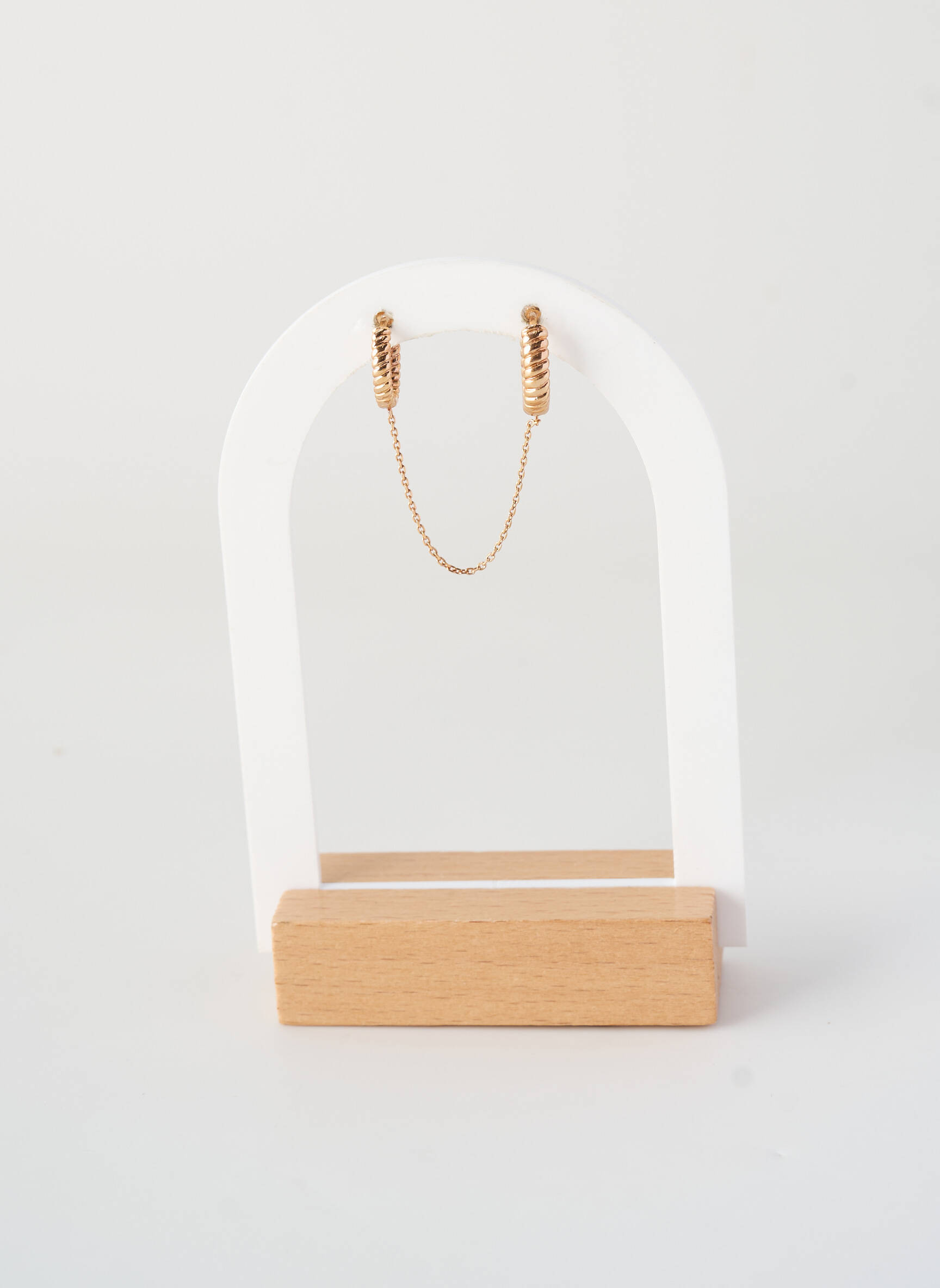 Boucle d'oreille mono matériaux métal or ANA & CHA femme