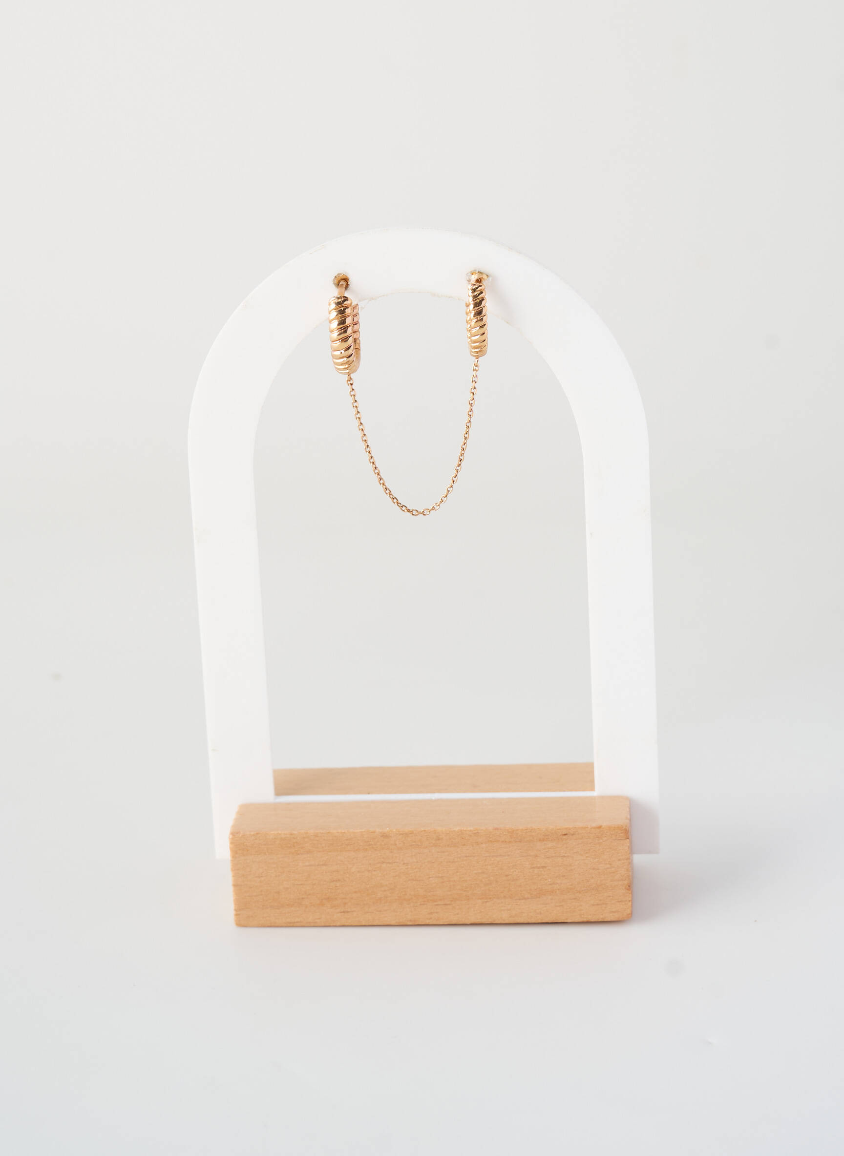 Boucle d'oreille mono matériaux métal or ANA & CHA femme