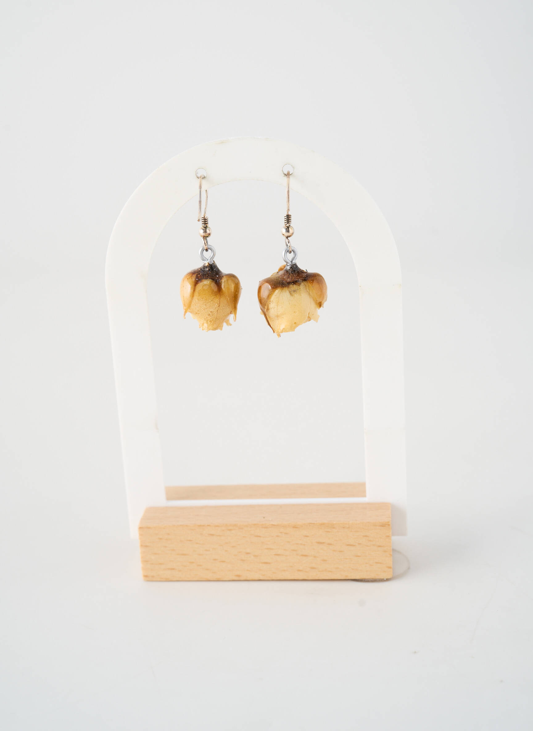 Boucles d’oreilles fermeture crochet beige MADAME LILI femme