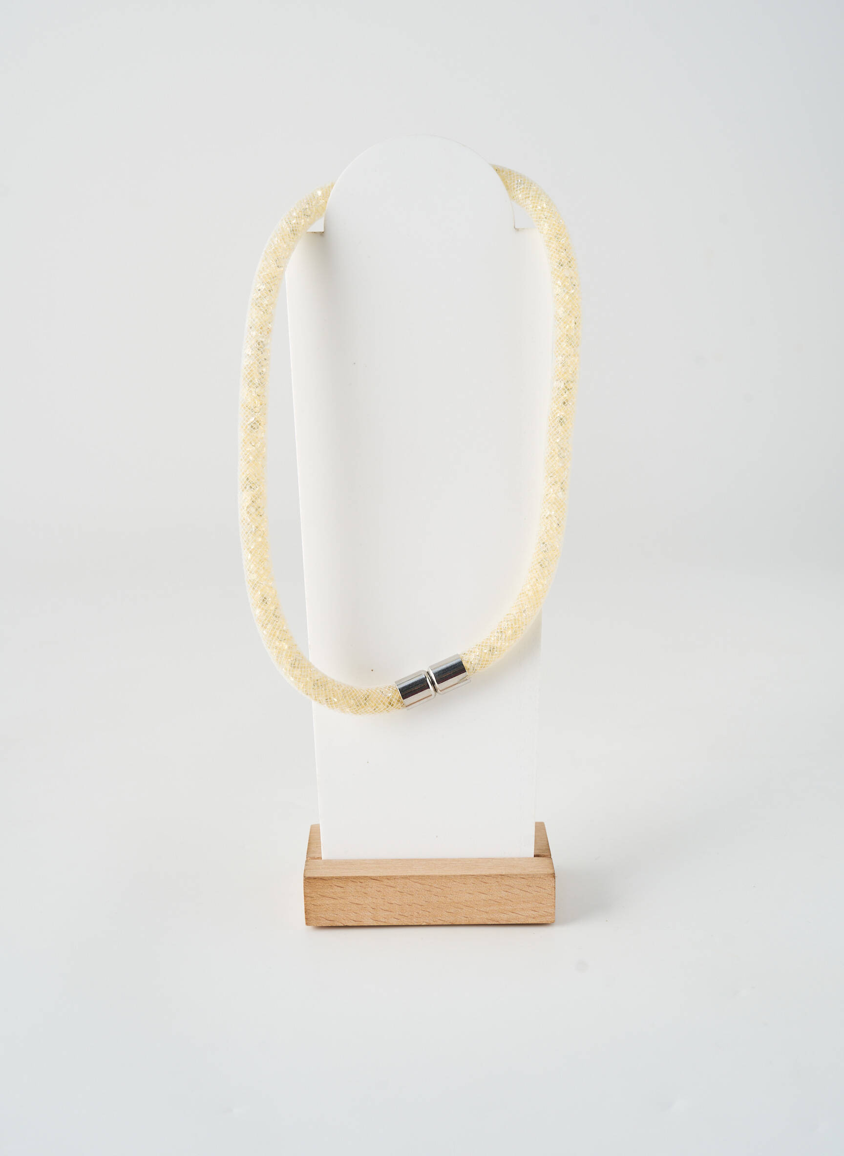 Collier fermeture aimant beige PIO femme