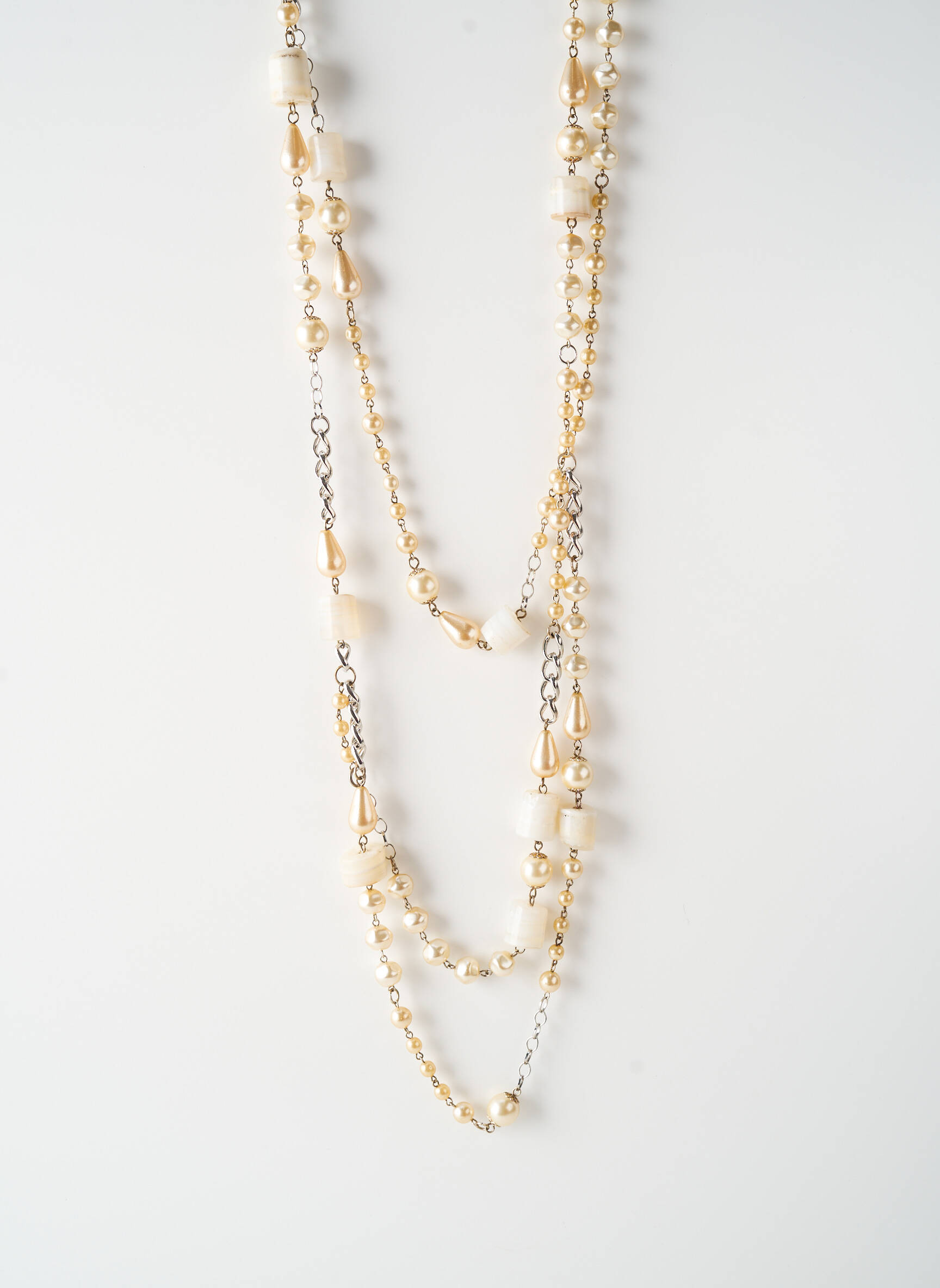 Collier matériaux plaqué argent beige ALEXANDRINE femme