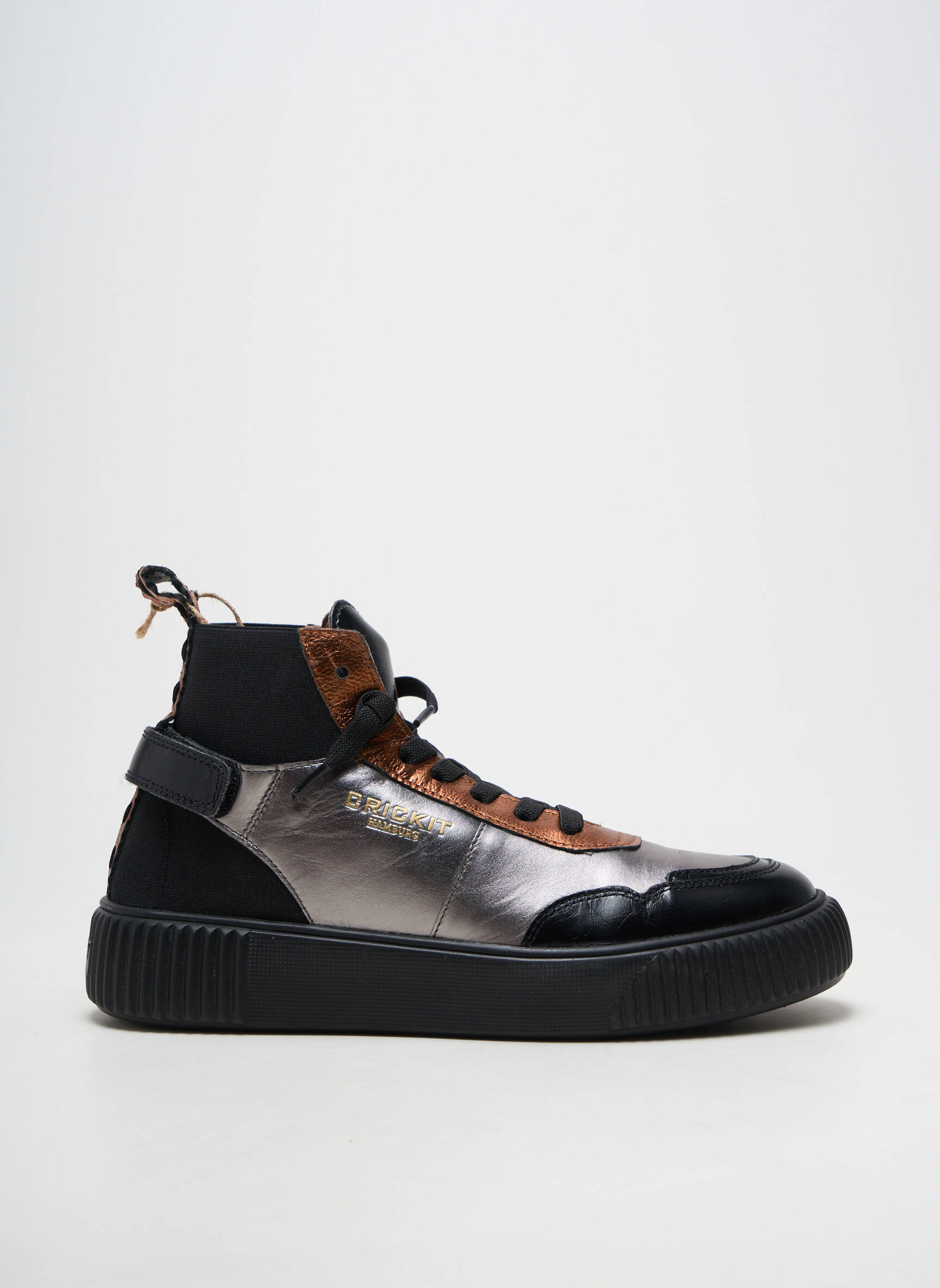 Baskets matière lisse talon plat jusqu'à 3cm noir CRICKIT HAMBURG femme