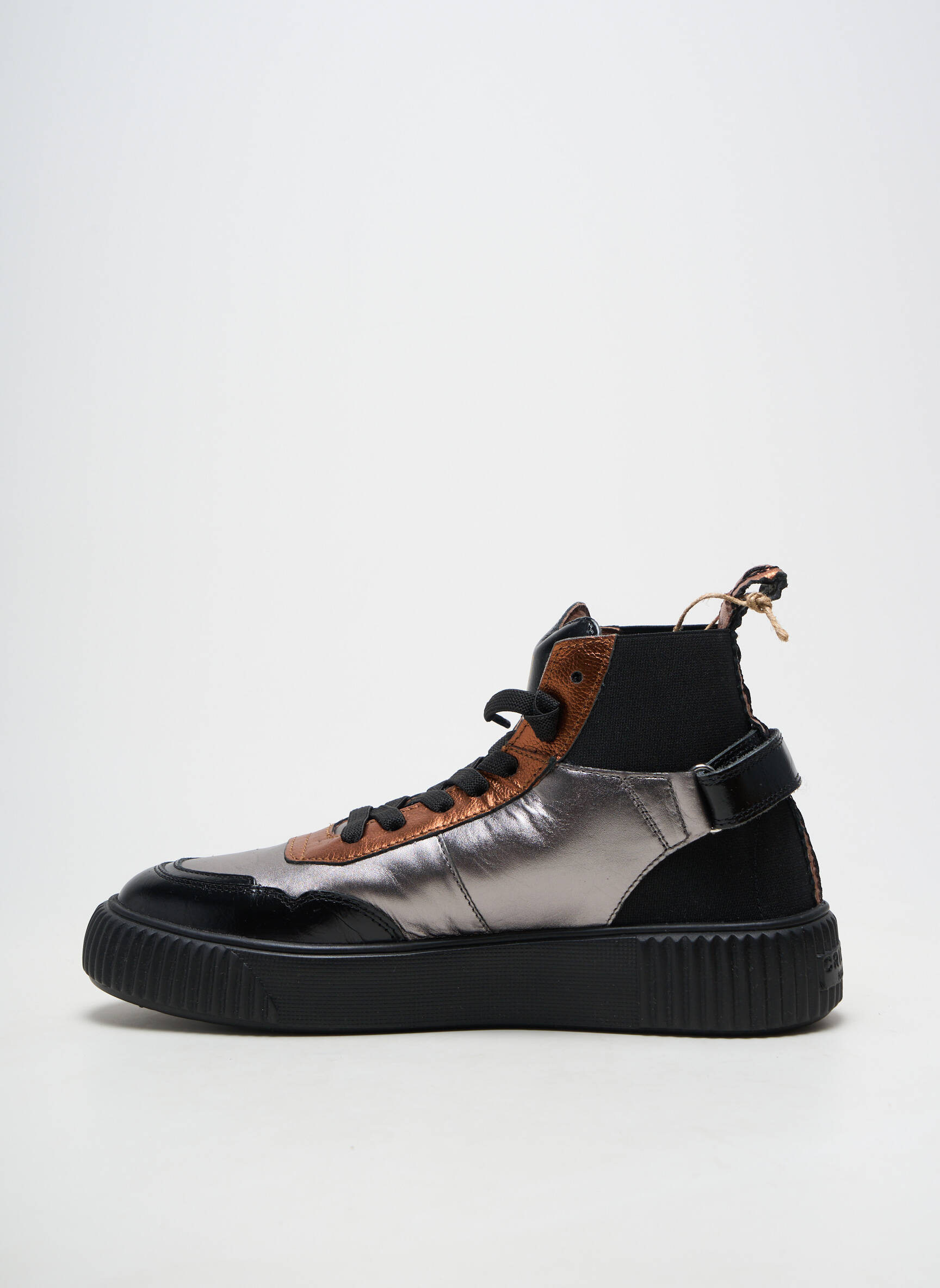 Baskets matière lisse talon plat jusqu'à 3cm noir CRICKIT HAMBURG femme