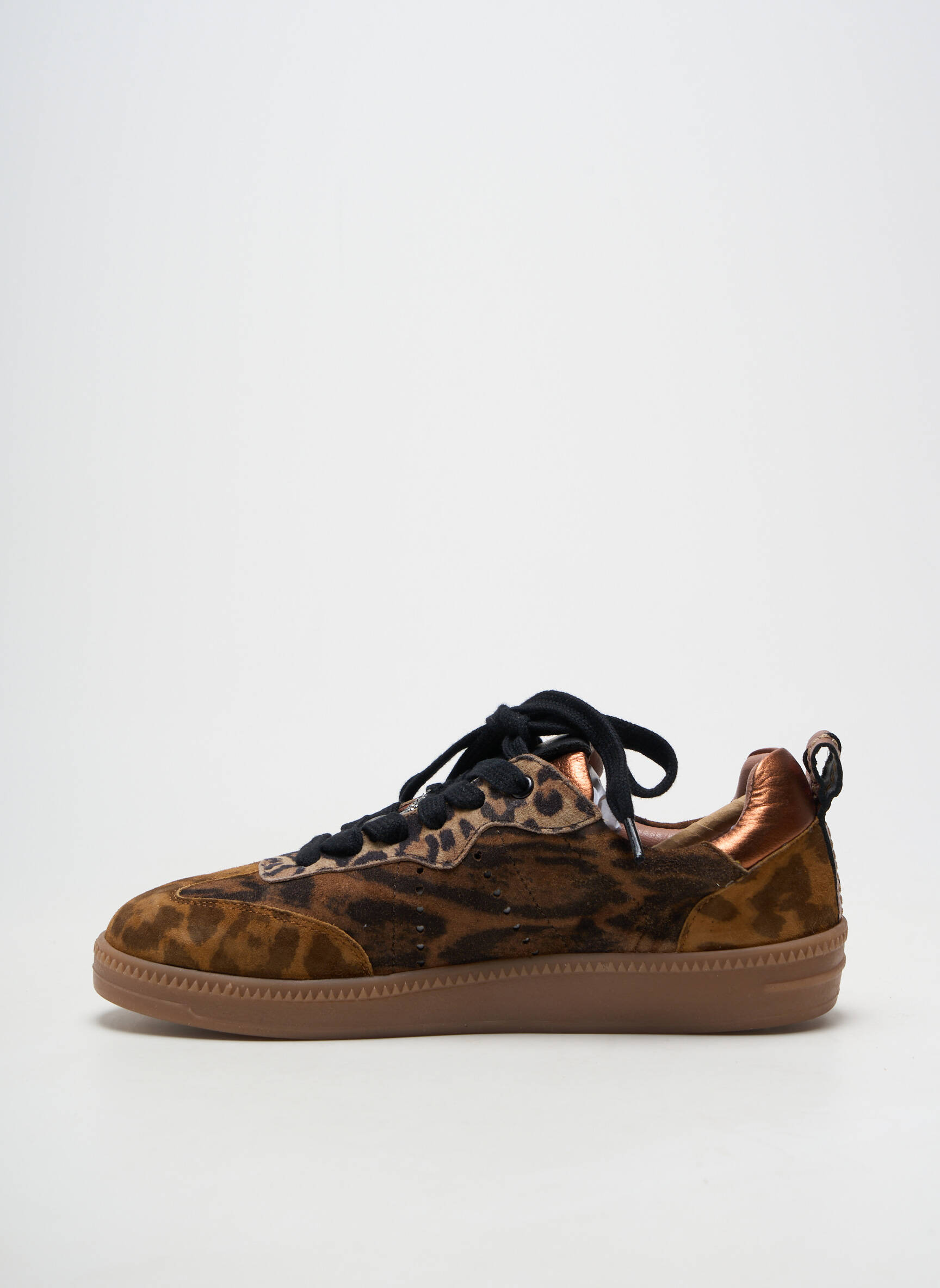 Baskets bout rond talon plat jusqu'à 3cm marron CRICKIT HAMBURG femme