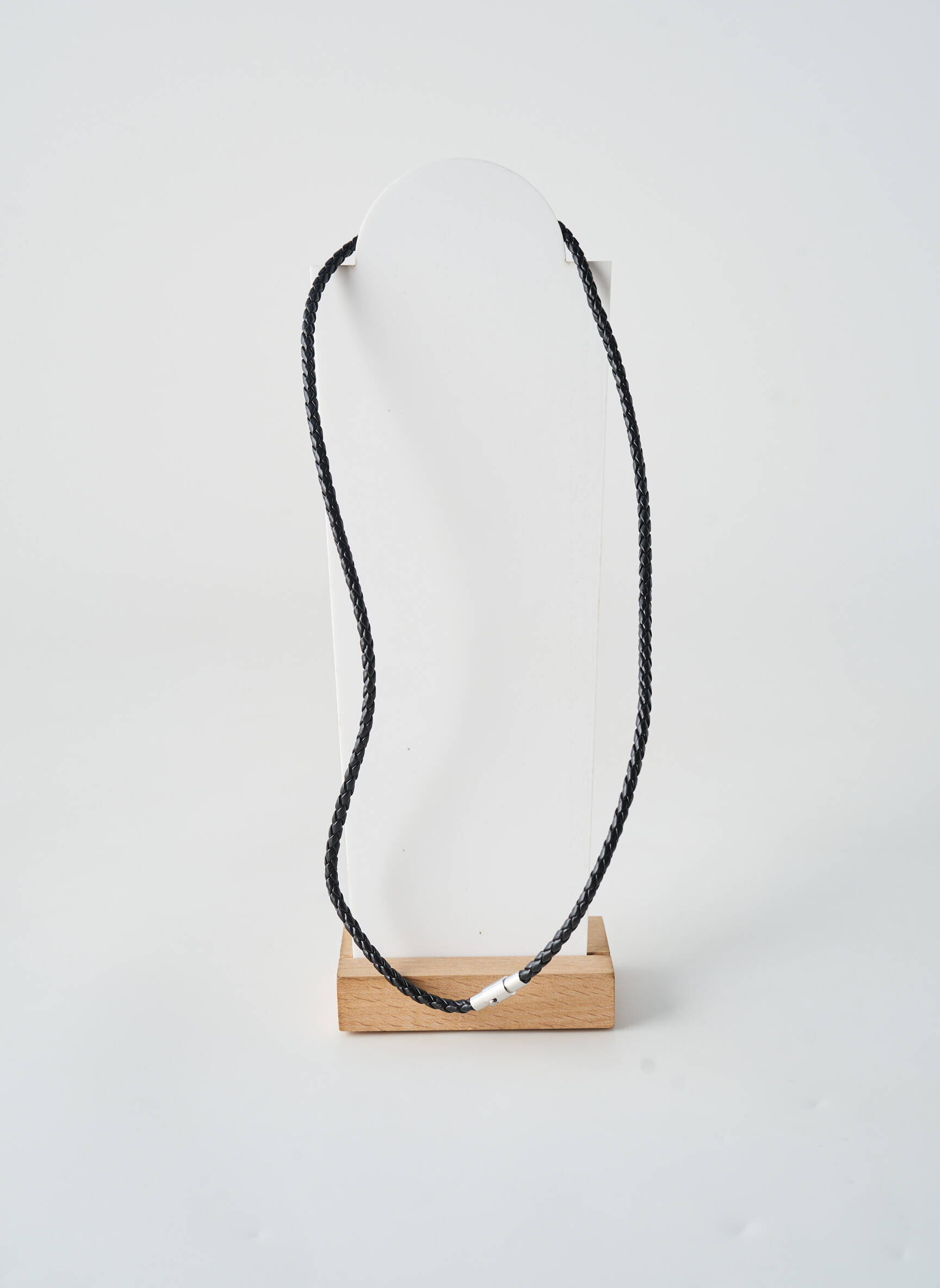 Collier fermeture aimant noir TATA GISELE femme