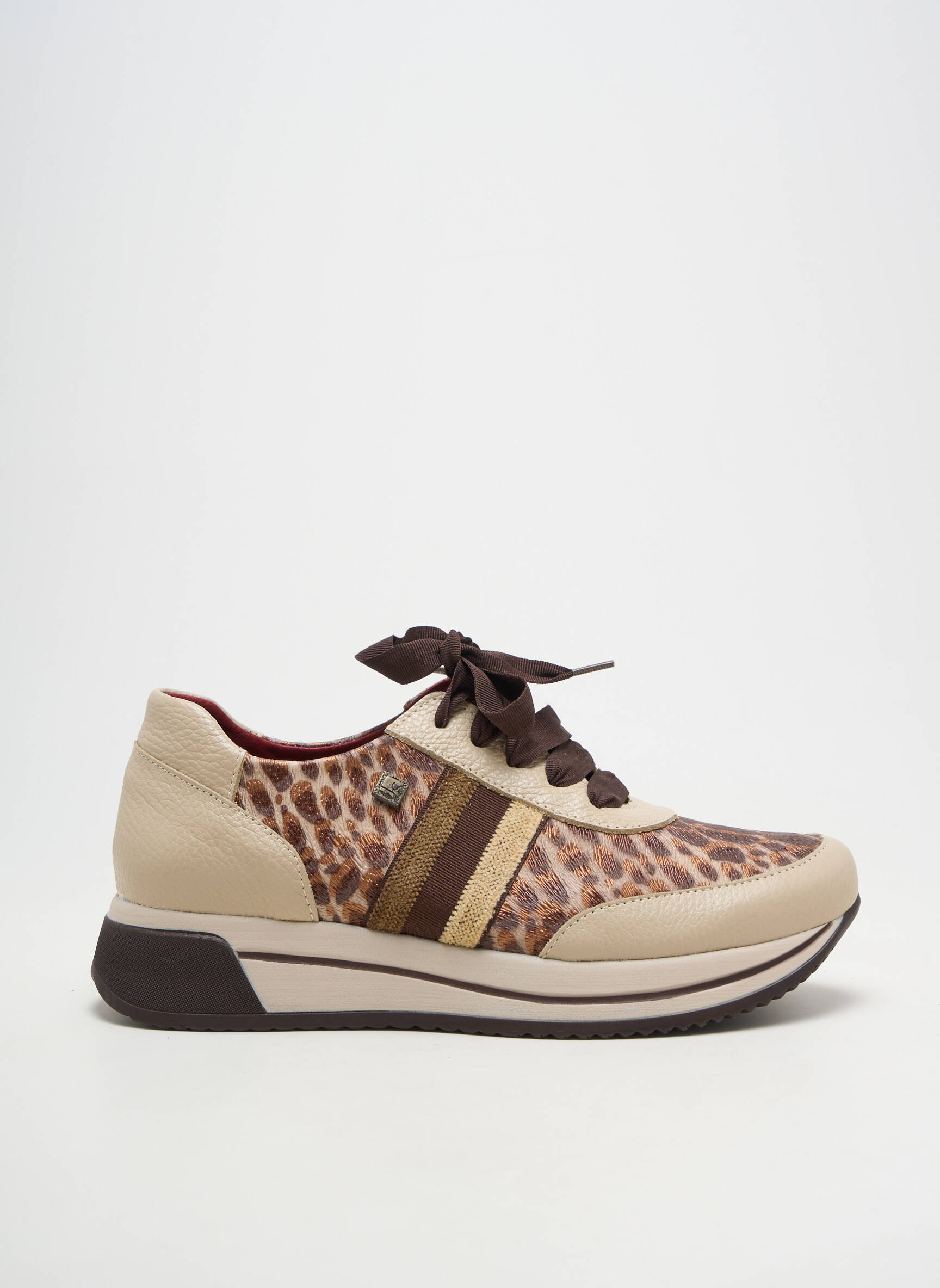 Baskets matière lisse talon plat jusqu'à 3cm beige JOSE SAENZ femme