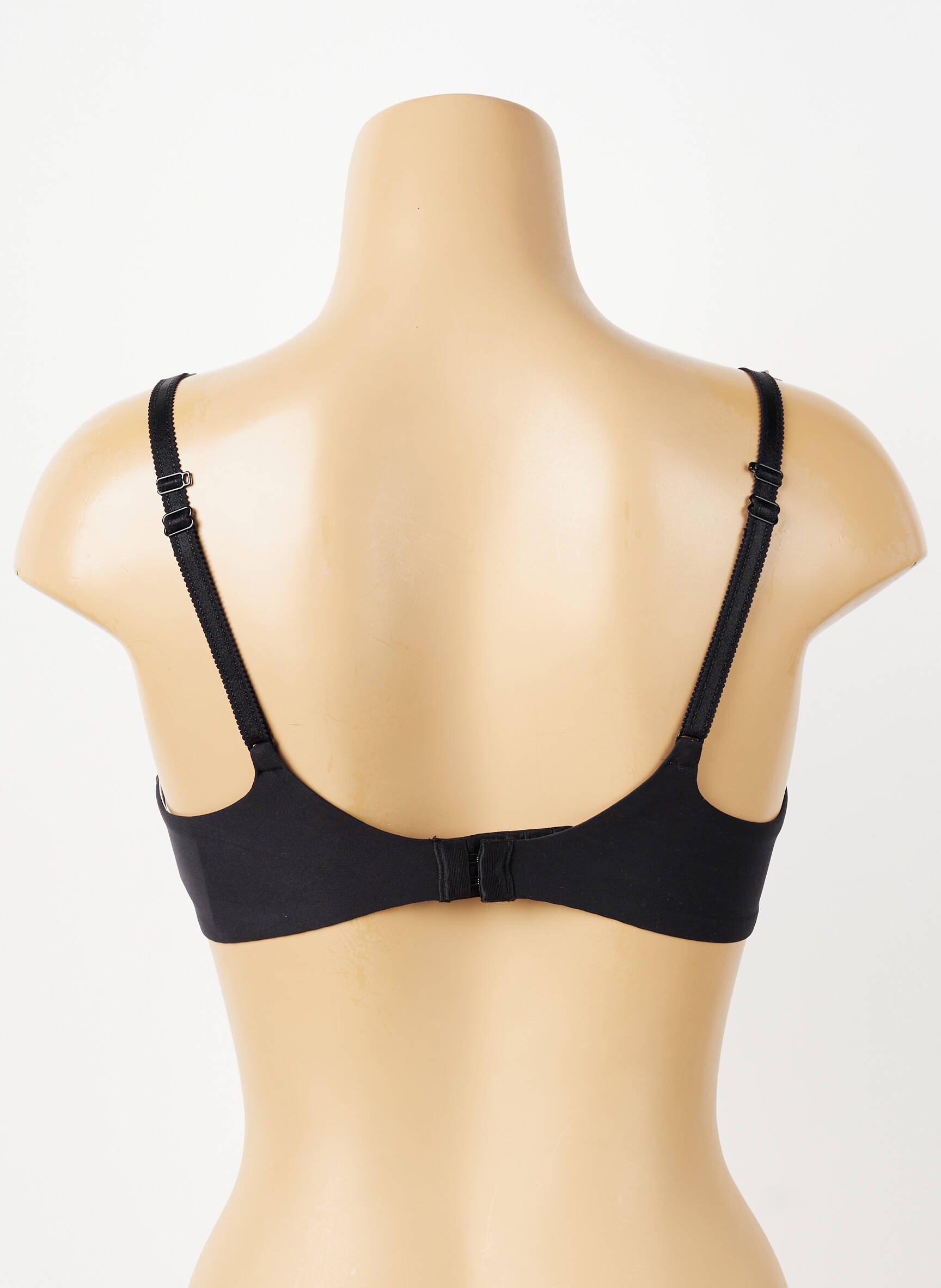 Soutien-gorge effet matière satinée haut soutien-gorge moulé noir CHANTELLE femme